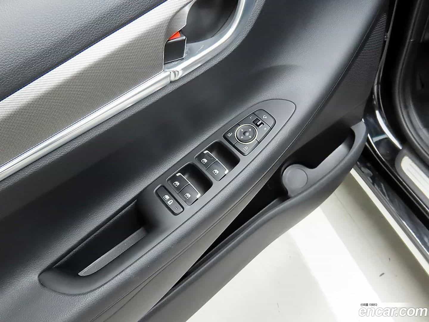 Grandeur Hyundai 2022.1-OPTION-016