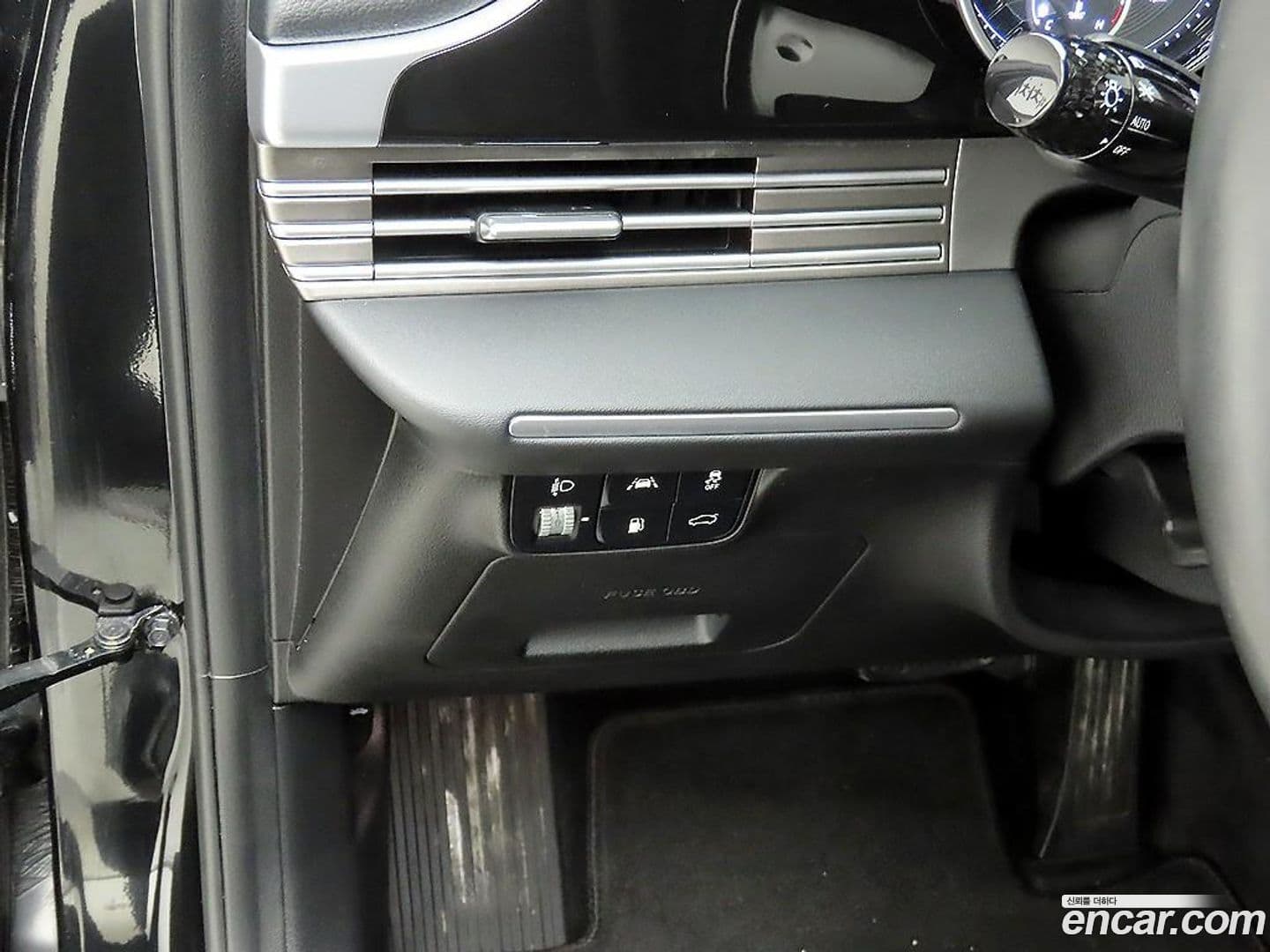 Main__Slider__Photo:Grandeur Hyundai 2022.1-12