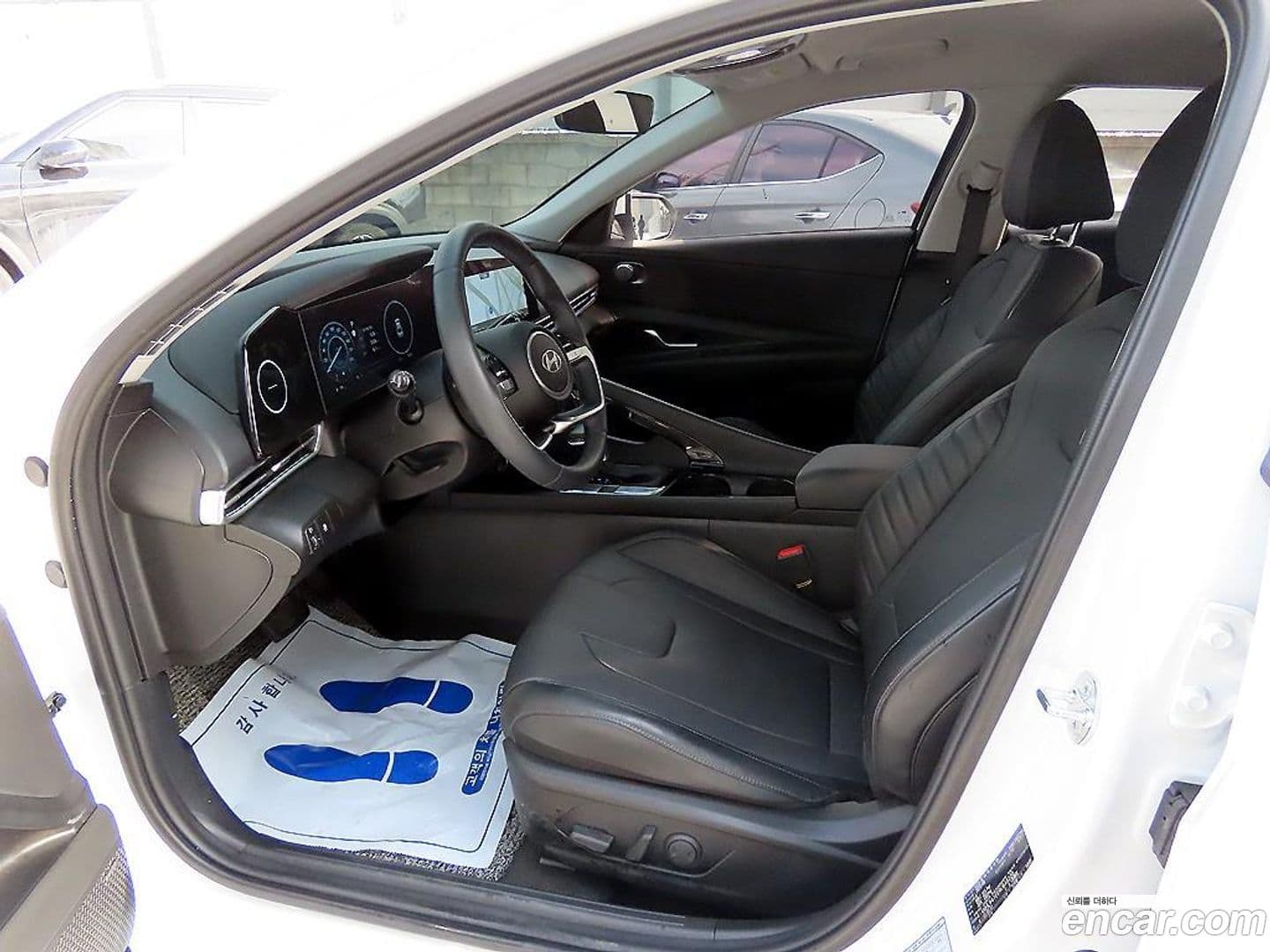 Main__Slider__Photo:AVANTE Hyundai 2023.8-4