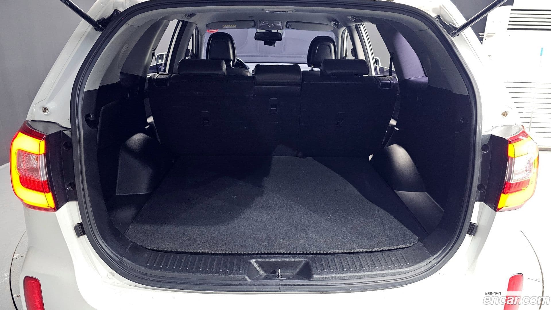 Main__Slider__Photo:Sorento Kia 2014.1-19