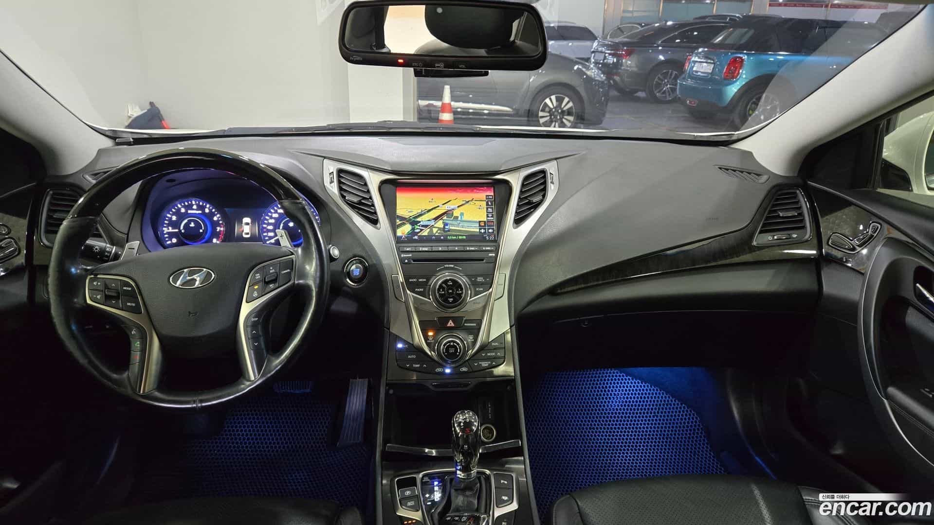 Grandeur Hyundai 2014.5-INNER-009