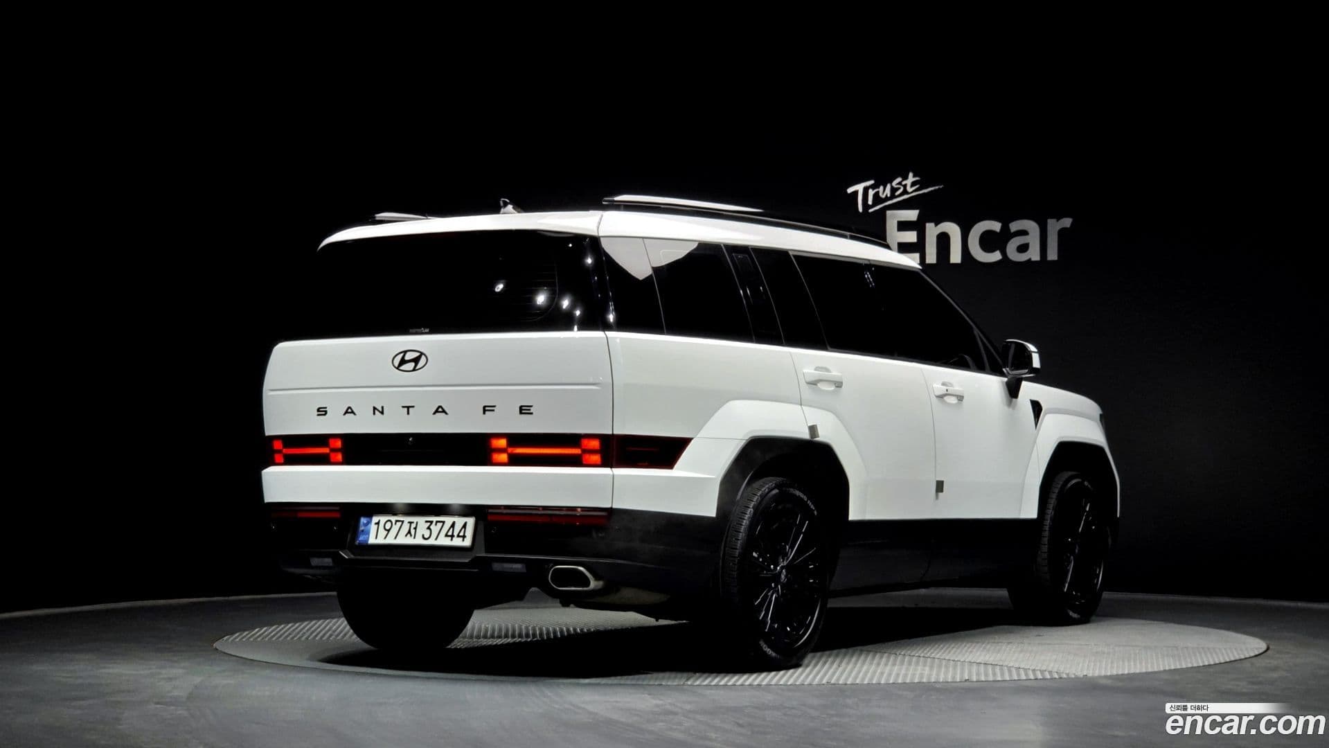 Main__Slider__Photo:Santafe Hyundai 2024.6-1