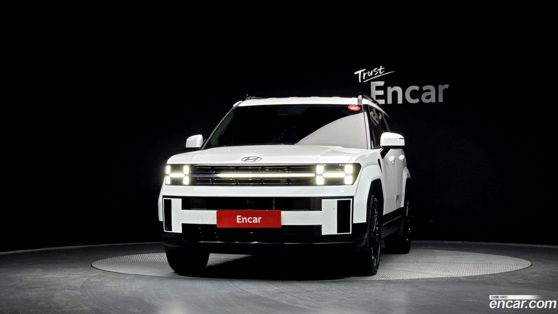 Main__Slider__Photo:Santafe Hyundai 2024.6-2