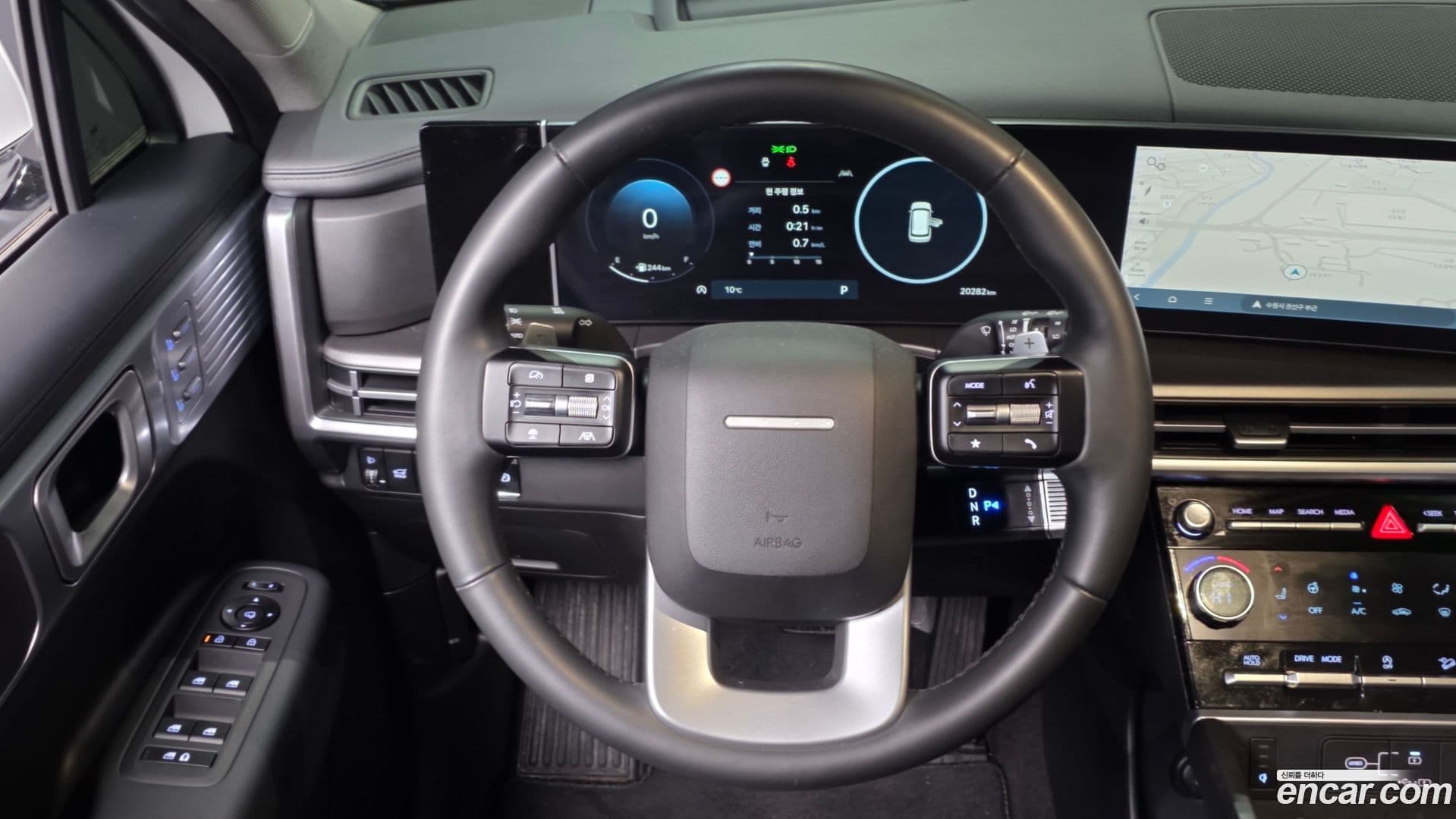 Main__Slider__Photo:Santafe Hyundai 2024.6-12