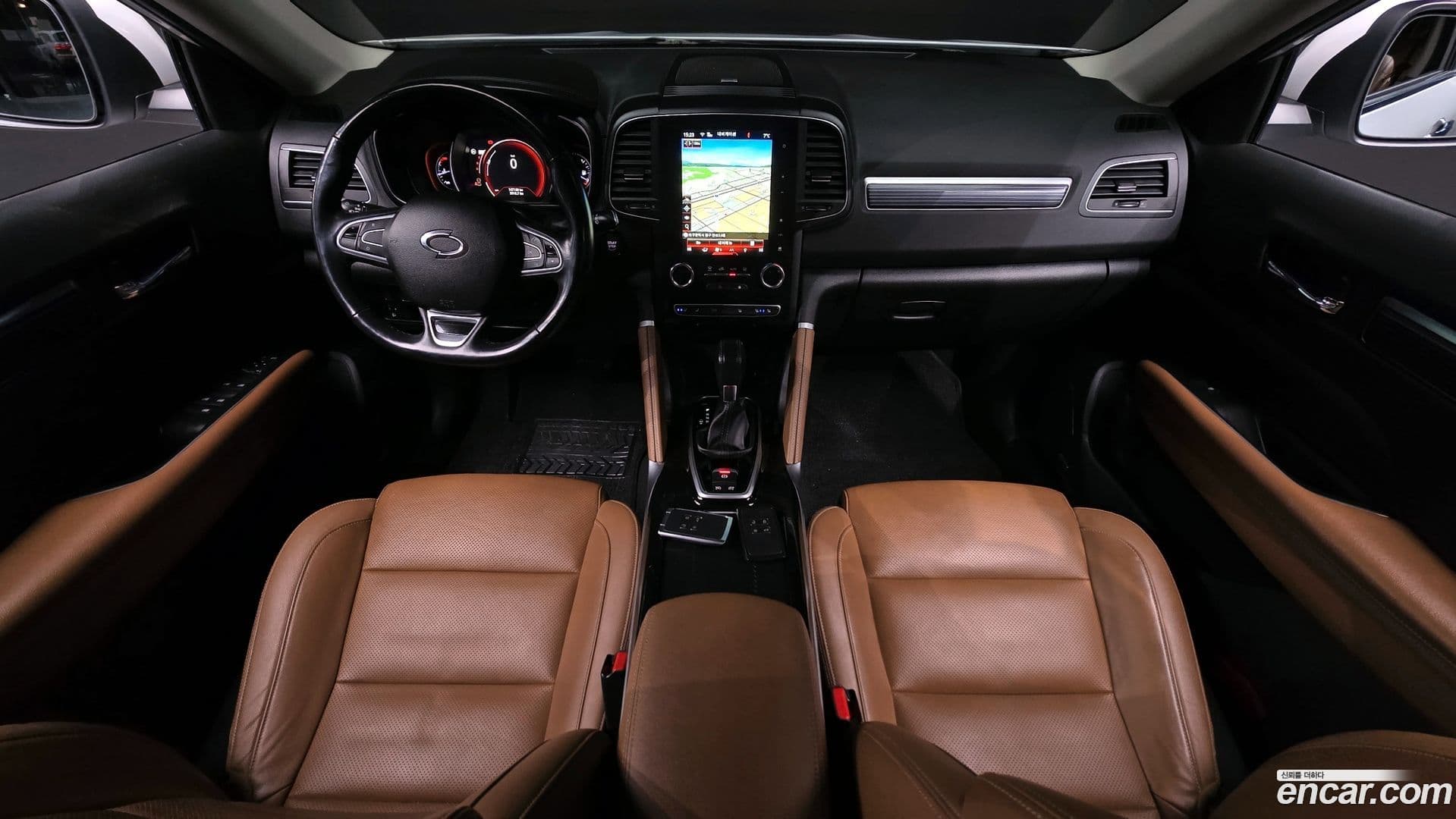 Main__Slider__Photo:QM6 Renault-KoreaSamsung 2021.11-6