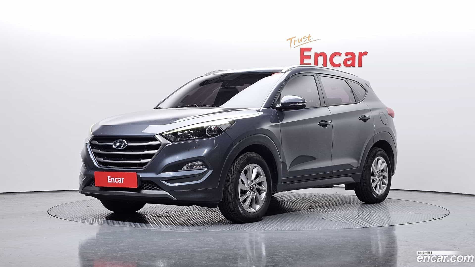 Tucson Hyundai 2015.5-OUTER-001