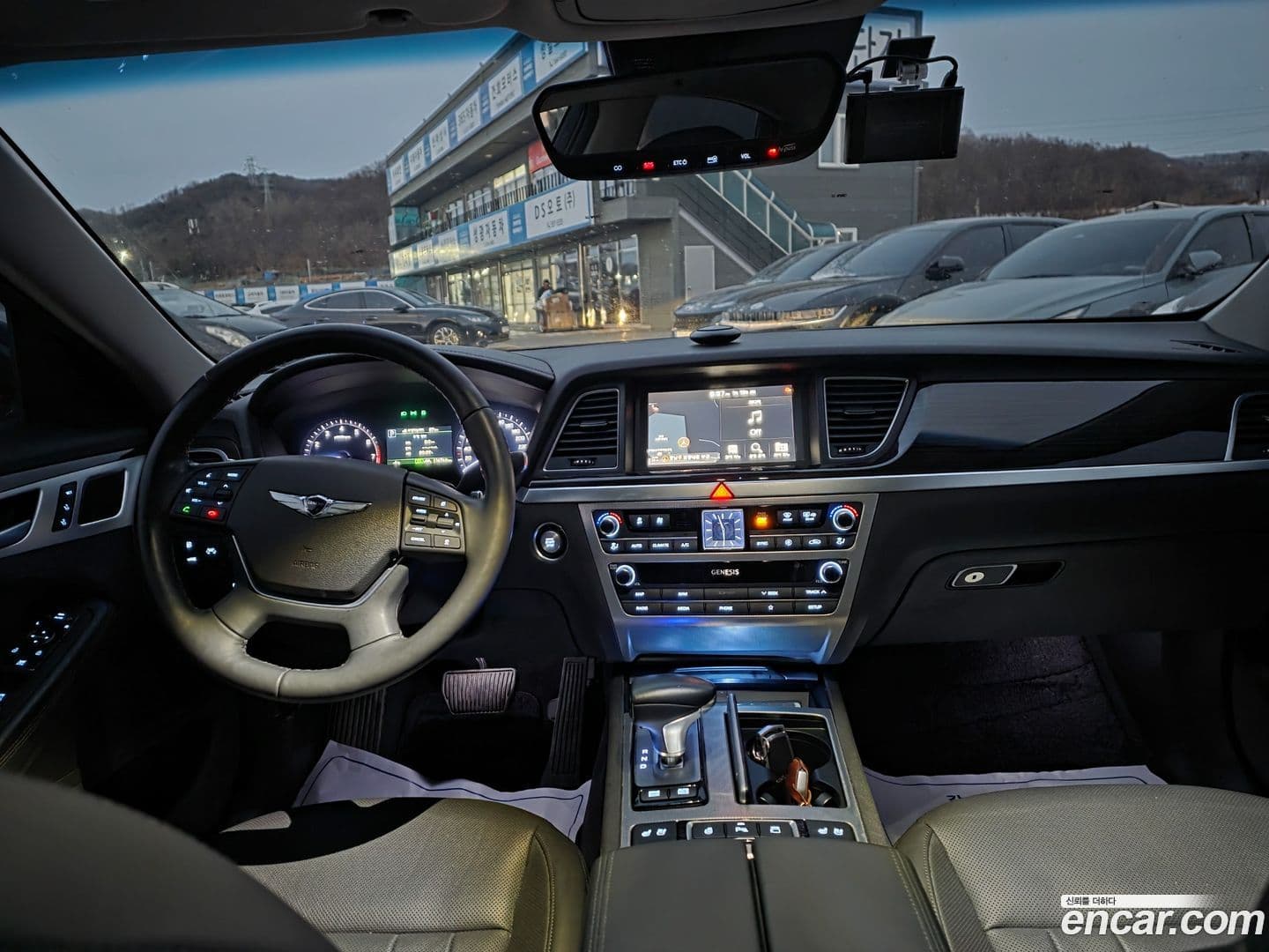 Main__Slider__Photo:G80 Genesis 2019.11-11