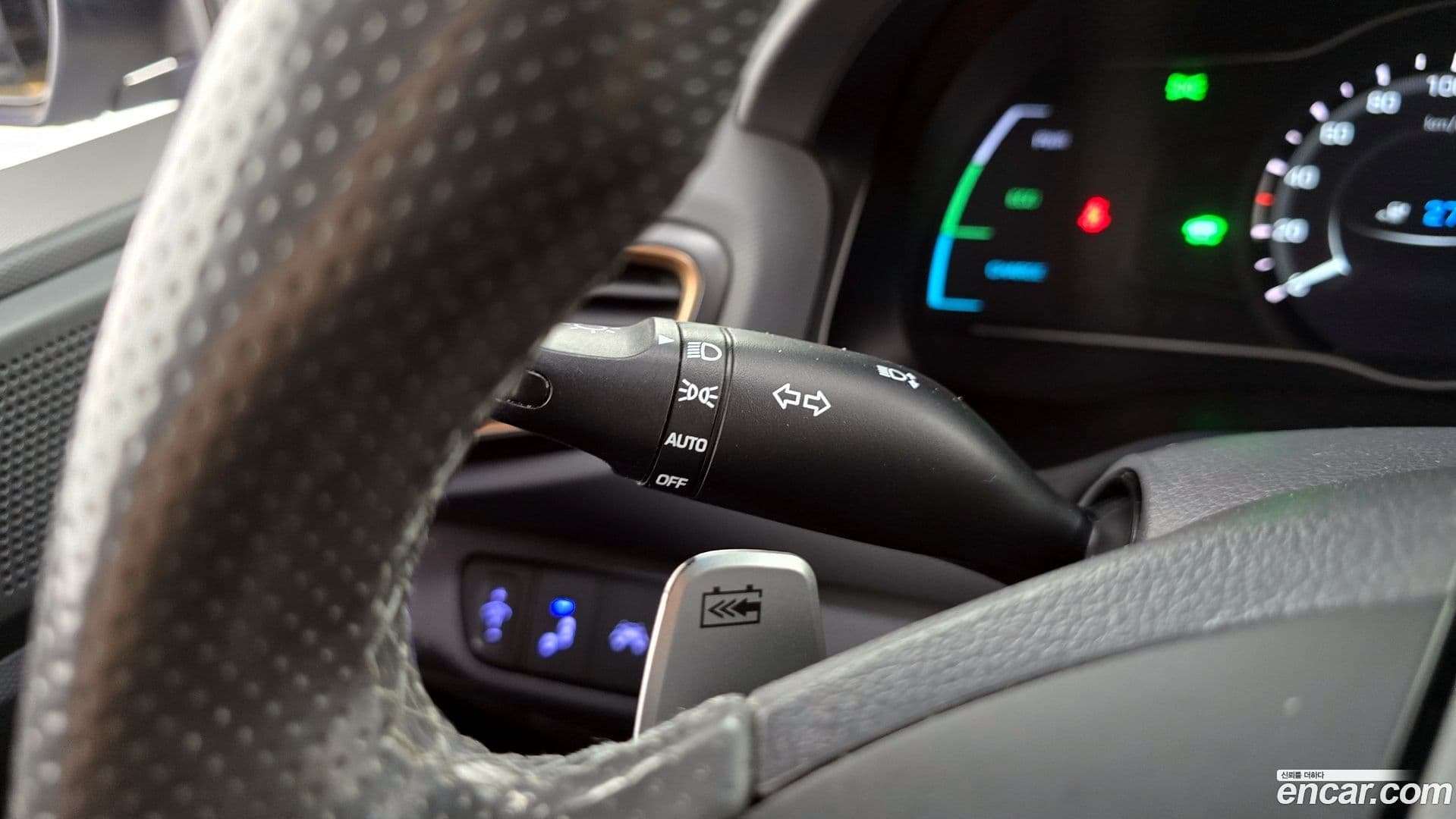 Main__Slider__Photo:Ioniq Hyundai 2018.4-17