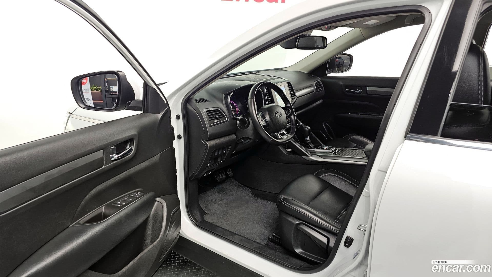 Main__Slider__Photo:QM6 Renault-KoreaSamsung 2022.6-10