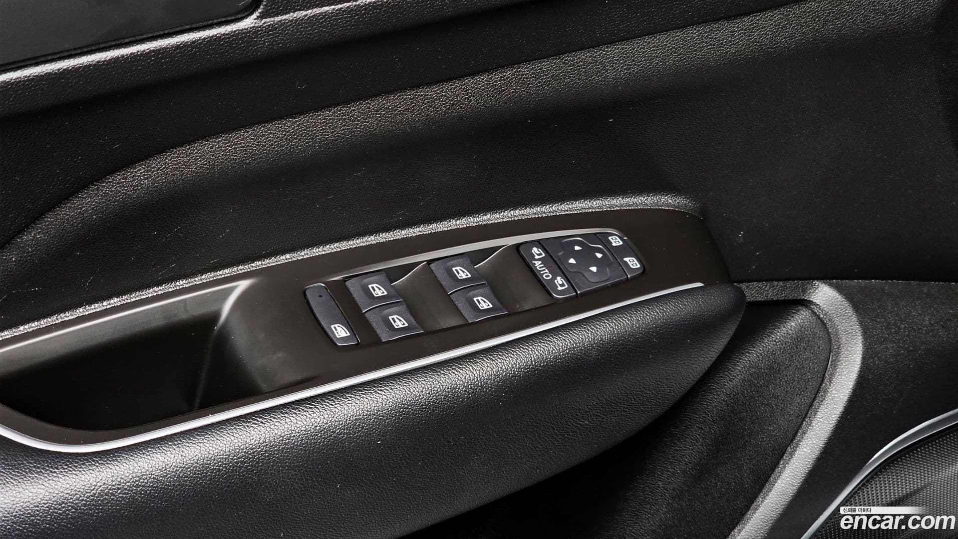 Main__Slider__Photo:QM6 Renault-KoreaSamsung 2022.6-17