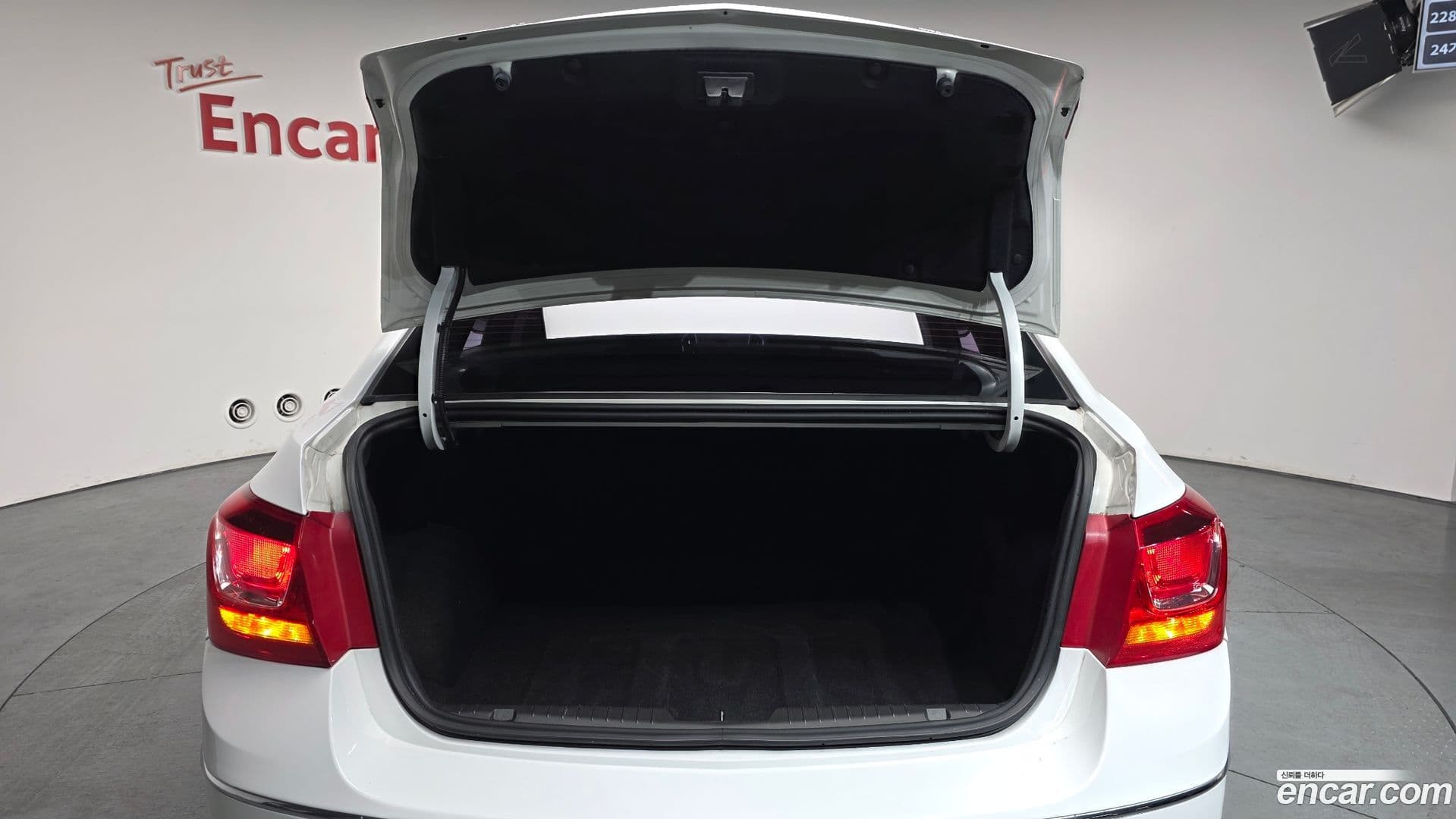 Main__Slider__Photo:Cruze ChevroletGMDaewoo 2016.3-19