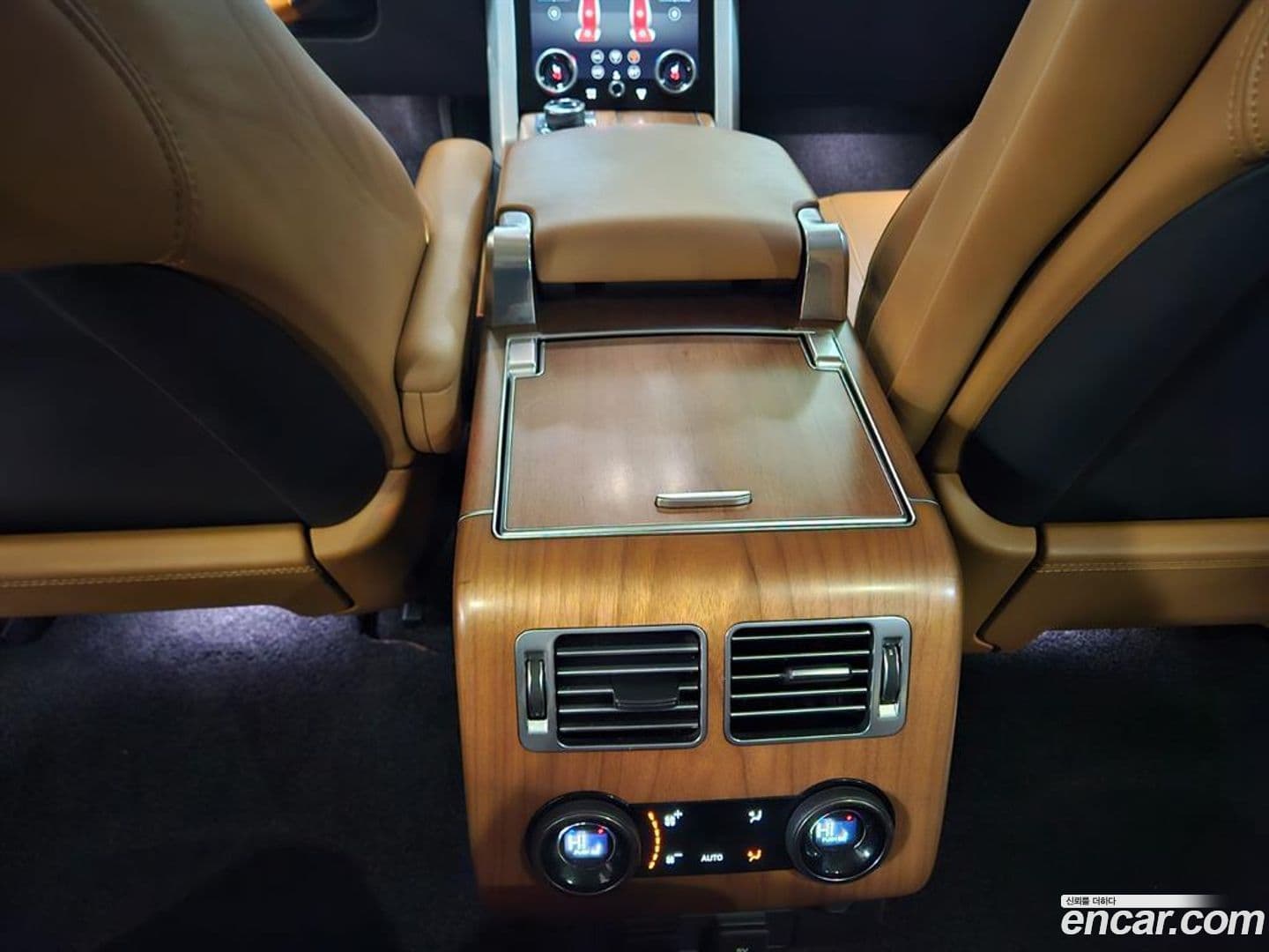 Main__Slider__Photo:Range Rover Land Rover 2019.5-13