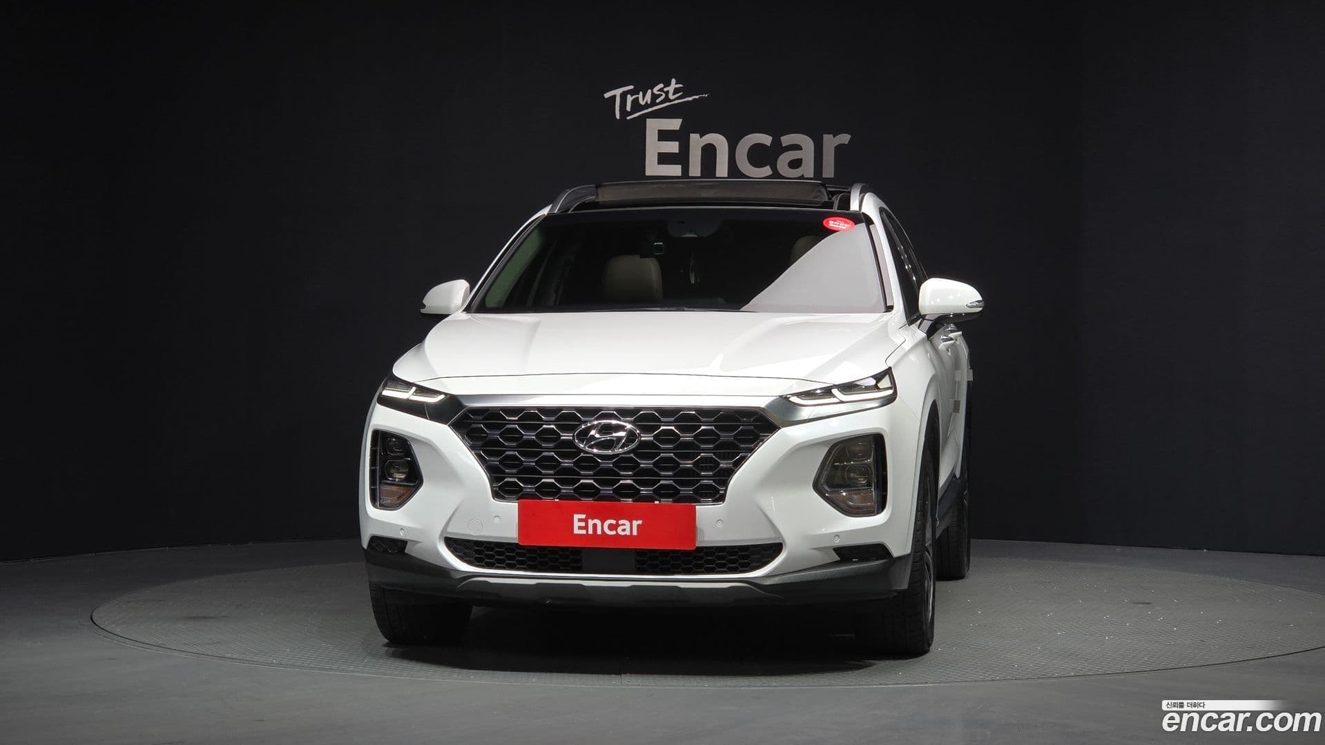 Main__Slider__Photo:Santafe Hyundai 2019.10-2