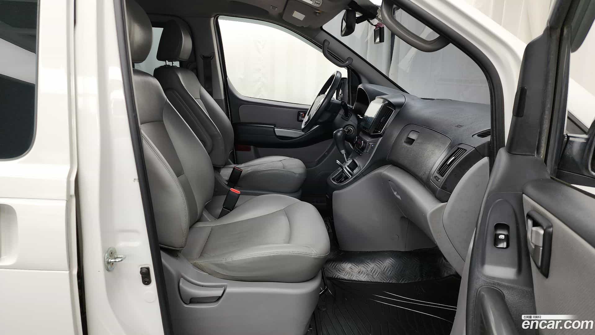 Starex Hyundai 2016.0-OPTION-015