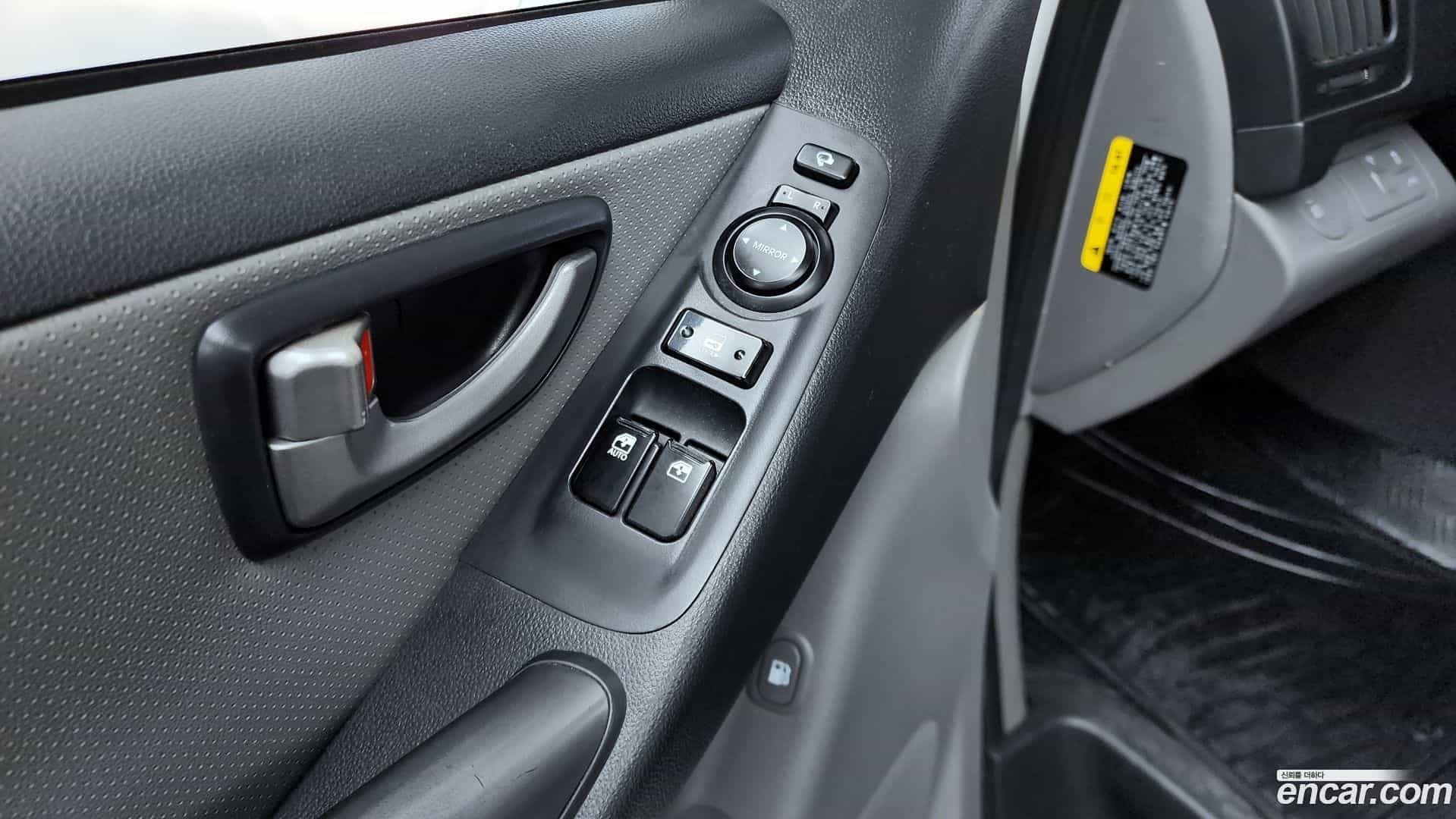 Starex Hyundai 2016.0-OPTION-022