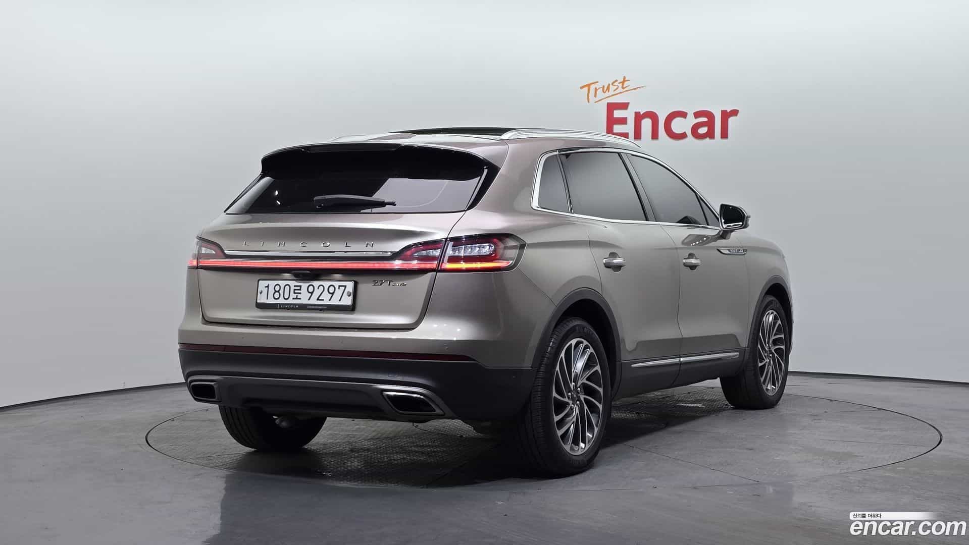 Nautilus Lincoln 2020.1-OUTER-002