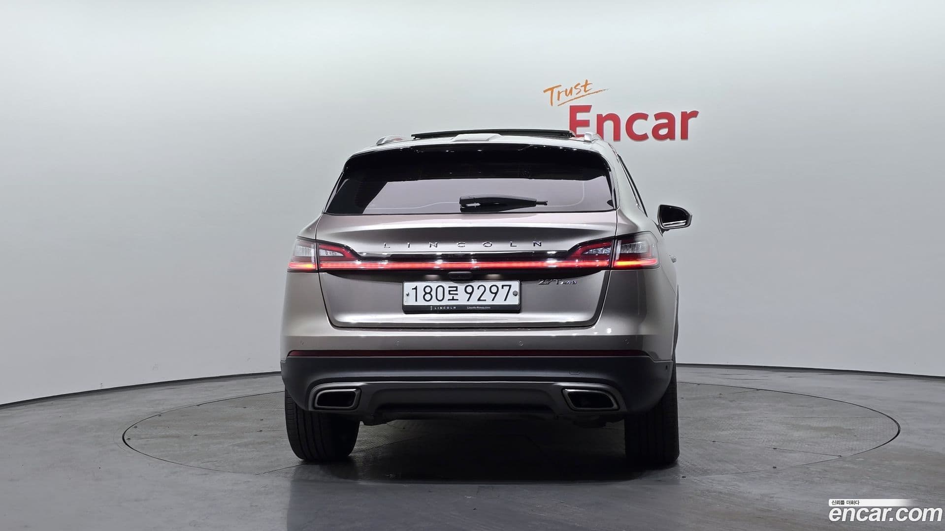 Main__Slider__Photo:Nautilus Lincoln 2020.1-3