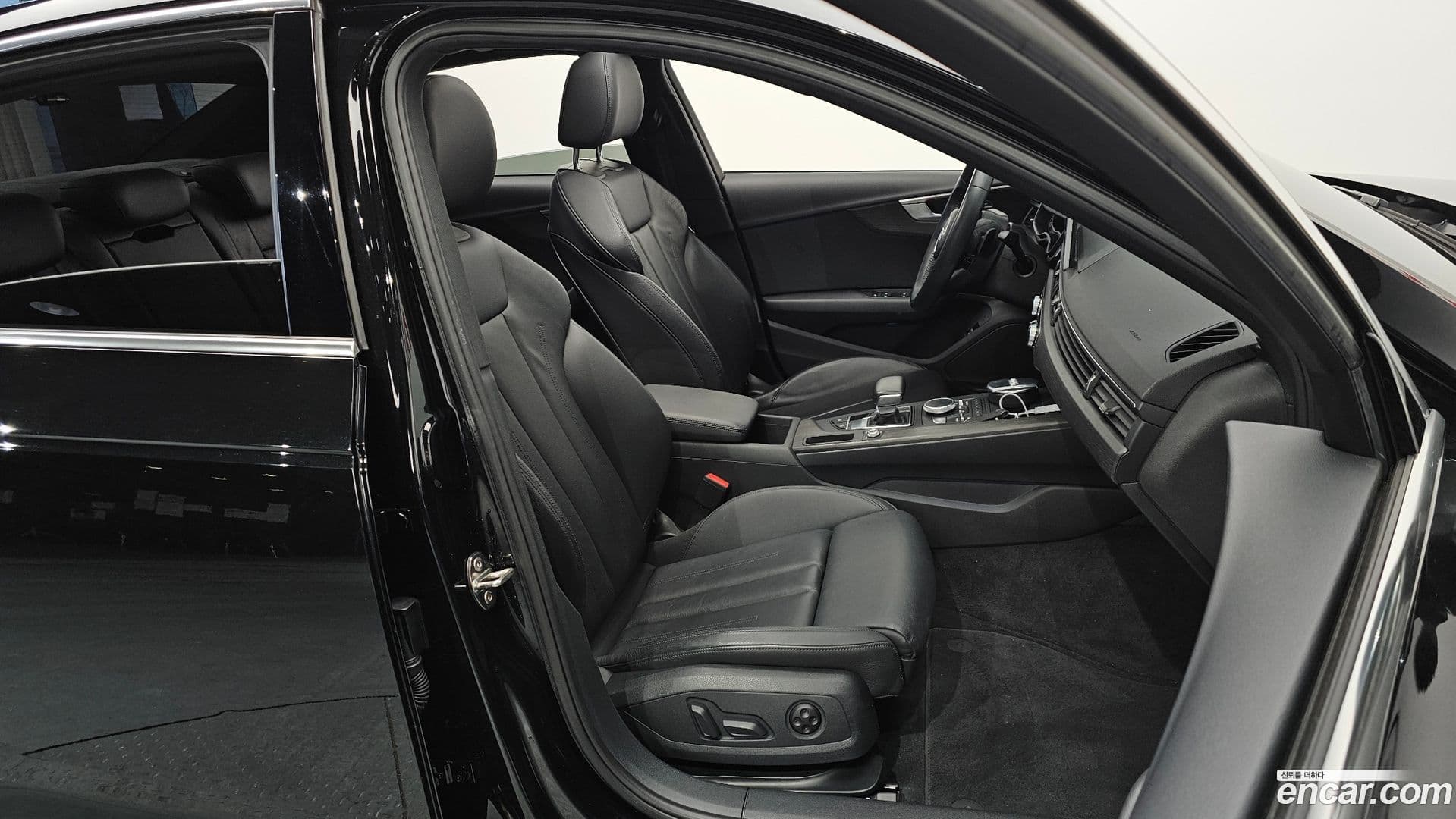 Main__Slider__Photo:A4 Audi 2019.11-9