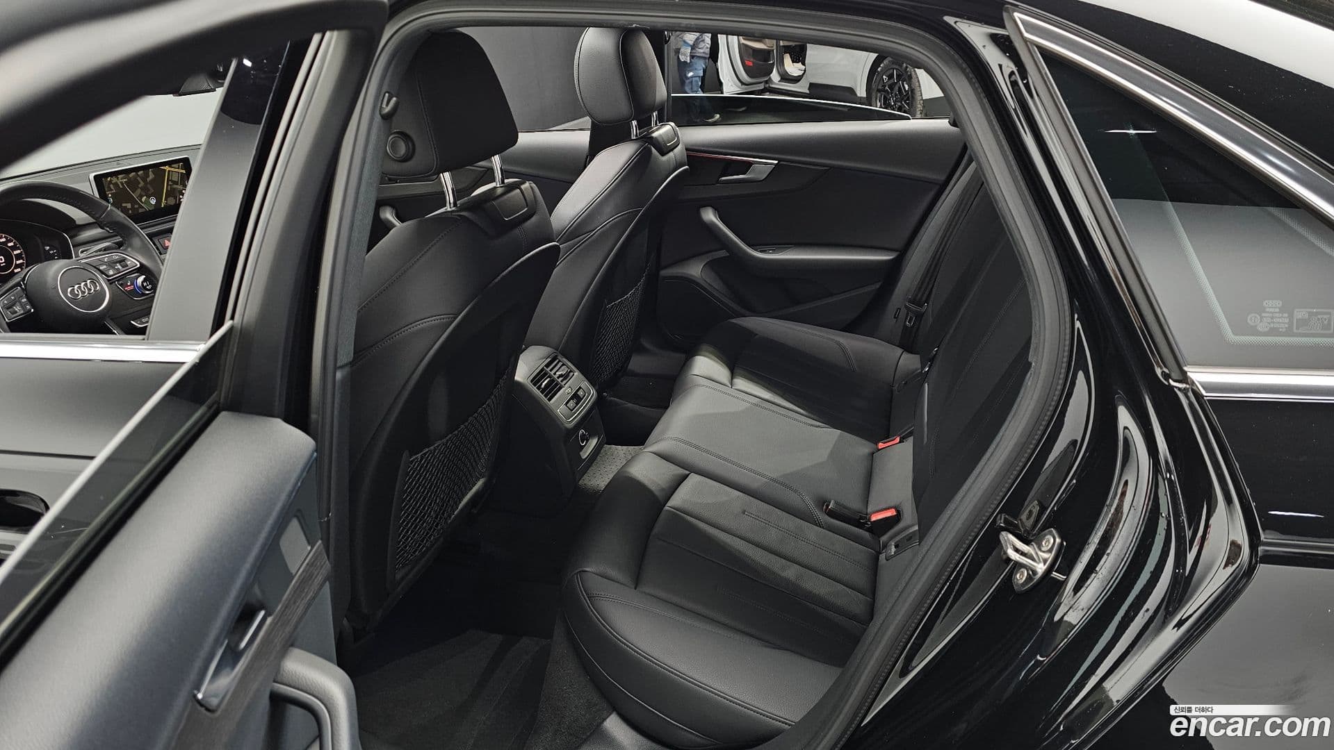 Main__Slider__Photo:A4 Audi 2019.11-11