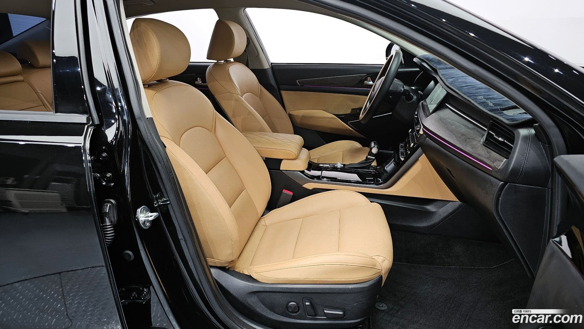 Main__Slider__Photo:K7 Kia 2020.2-7