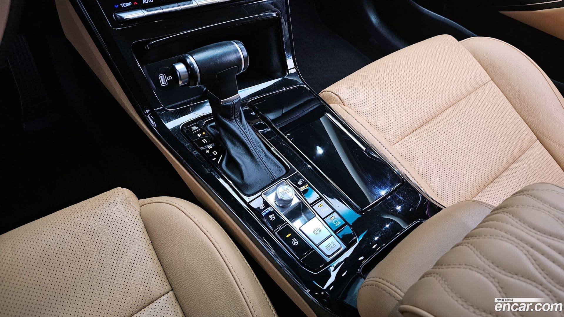 Main__Slider__Photo:K7 Kia 2020.2-10