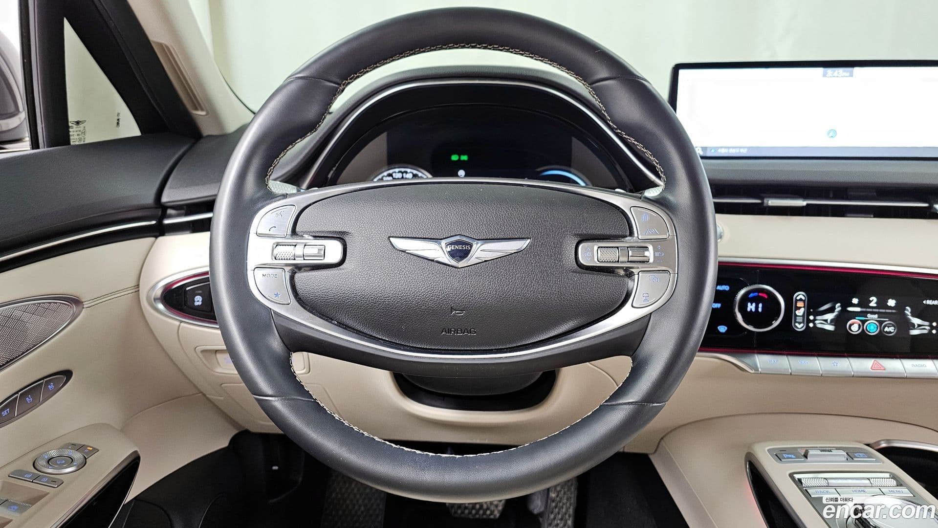 Main__Slider__Photo:GV70 Genesis 2022.0-12