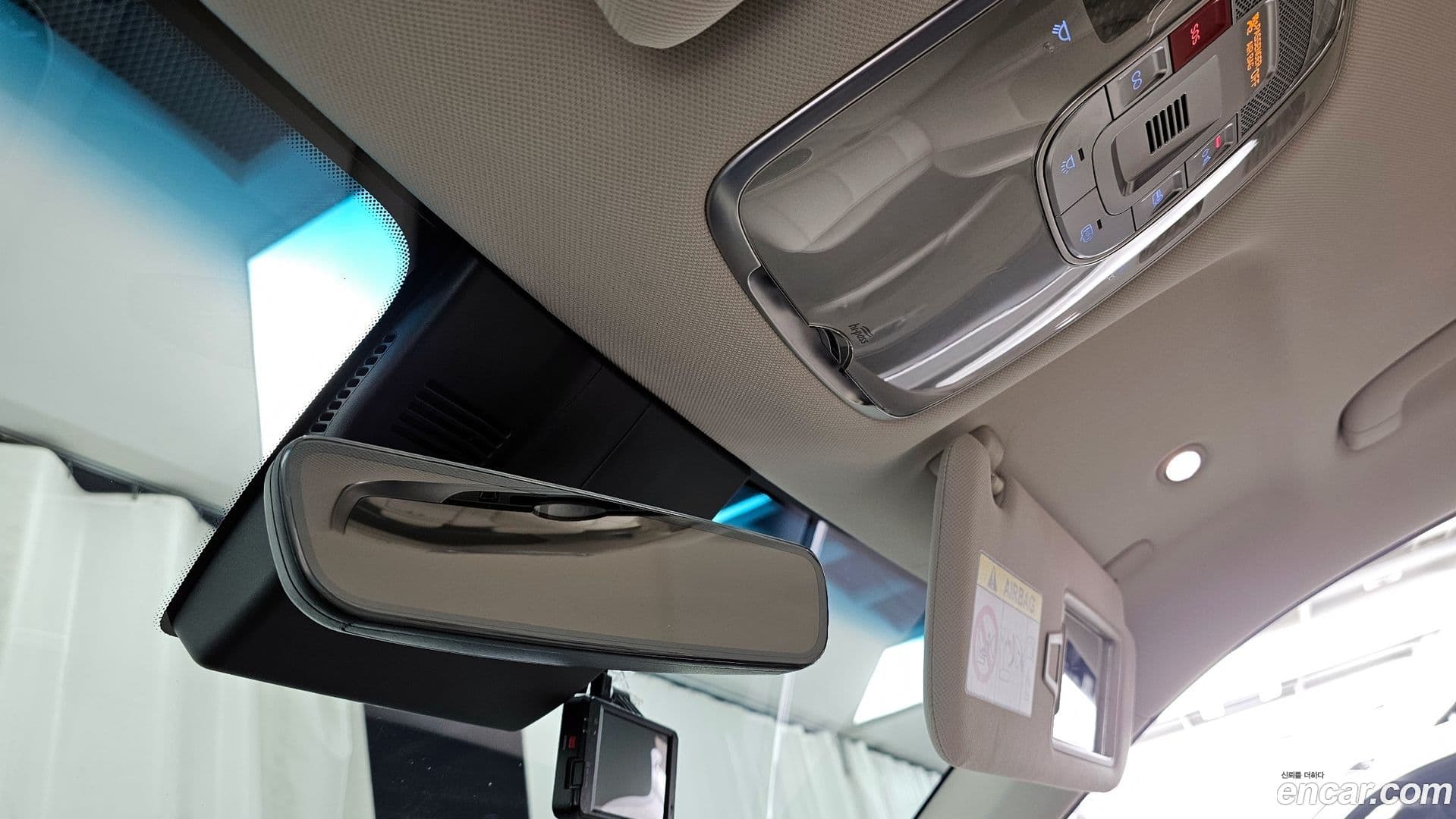 Main__Slider__Photo:GV70 Genesis 2022.0-16