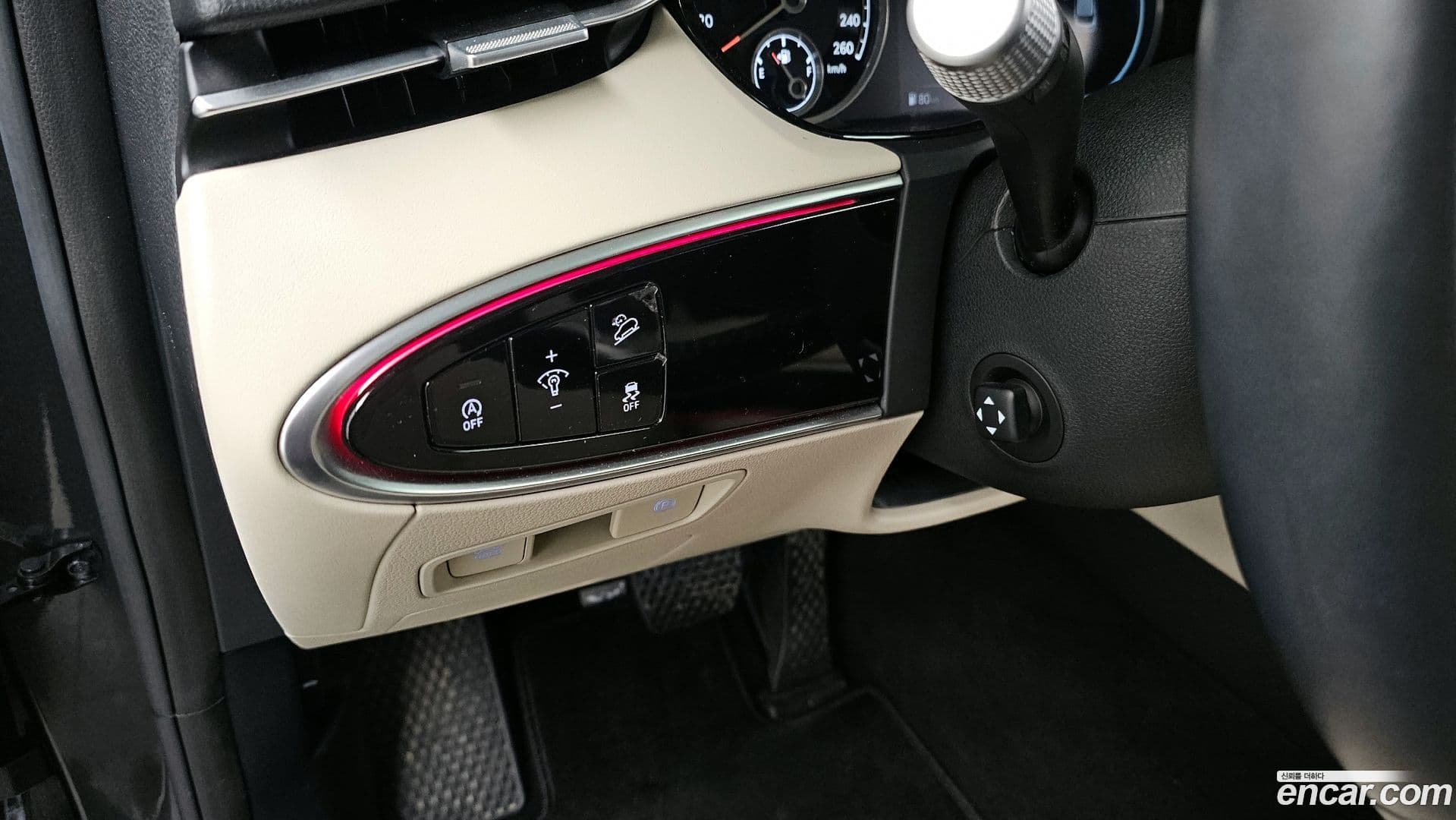 Main__Slider__Photo:GV70 Genesis 2022.0-17