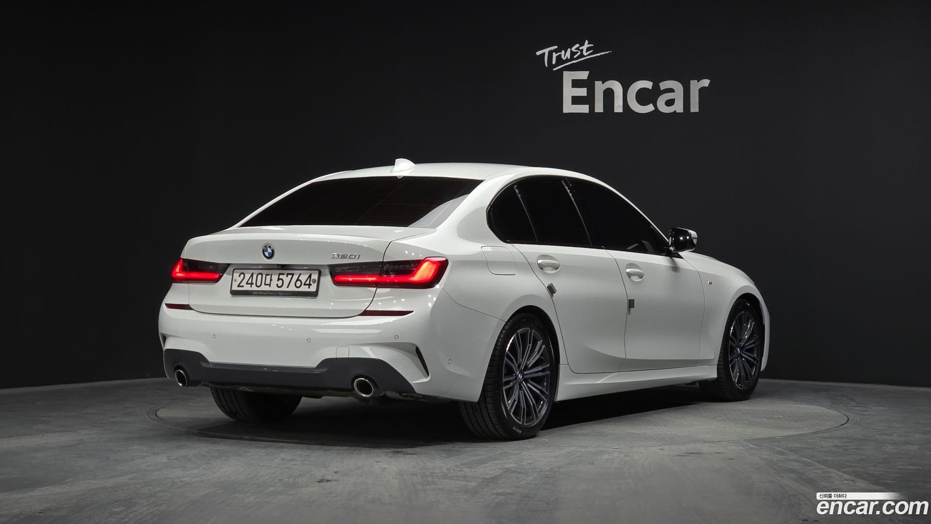 Main__Slider__Photo:3-Series BMW 2020.8-1