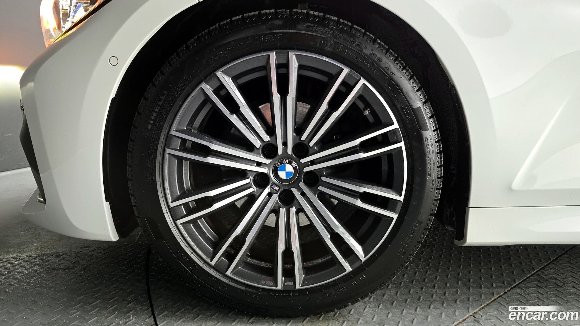 Main__Slider__Photo:3-Series BMW 2020.8-4