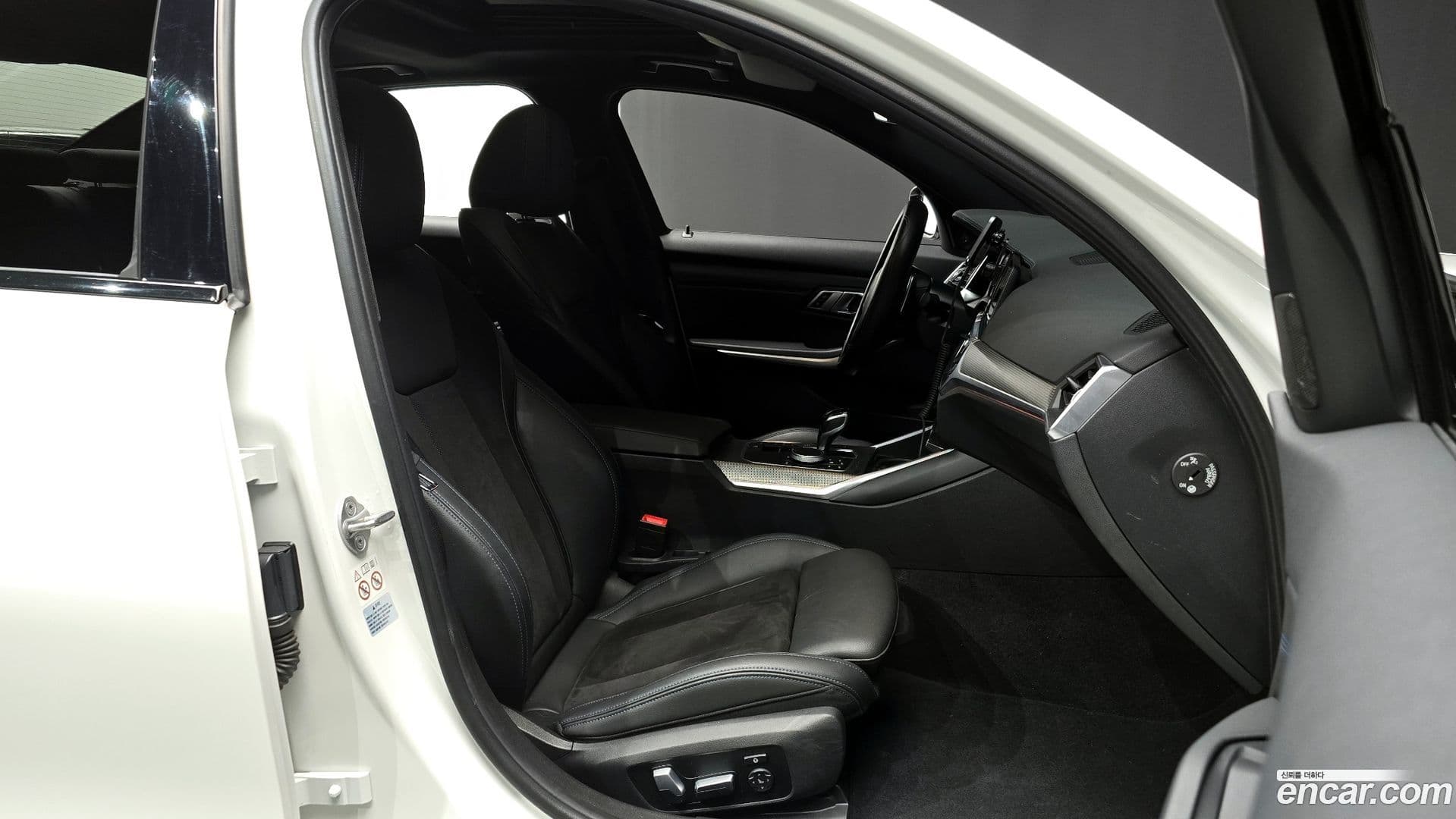 Main__Slider__Photo:3-Series BMW 2020.8-9