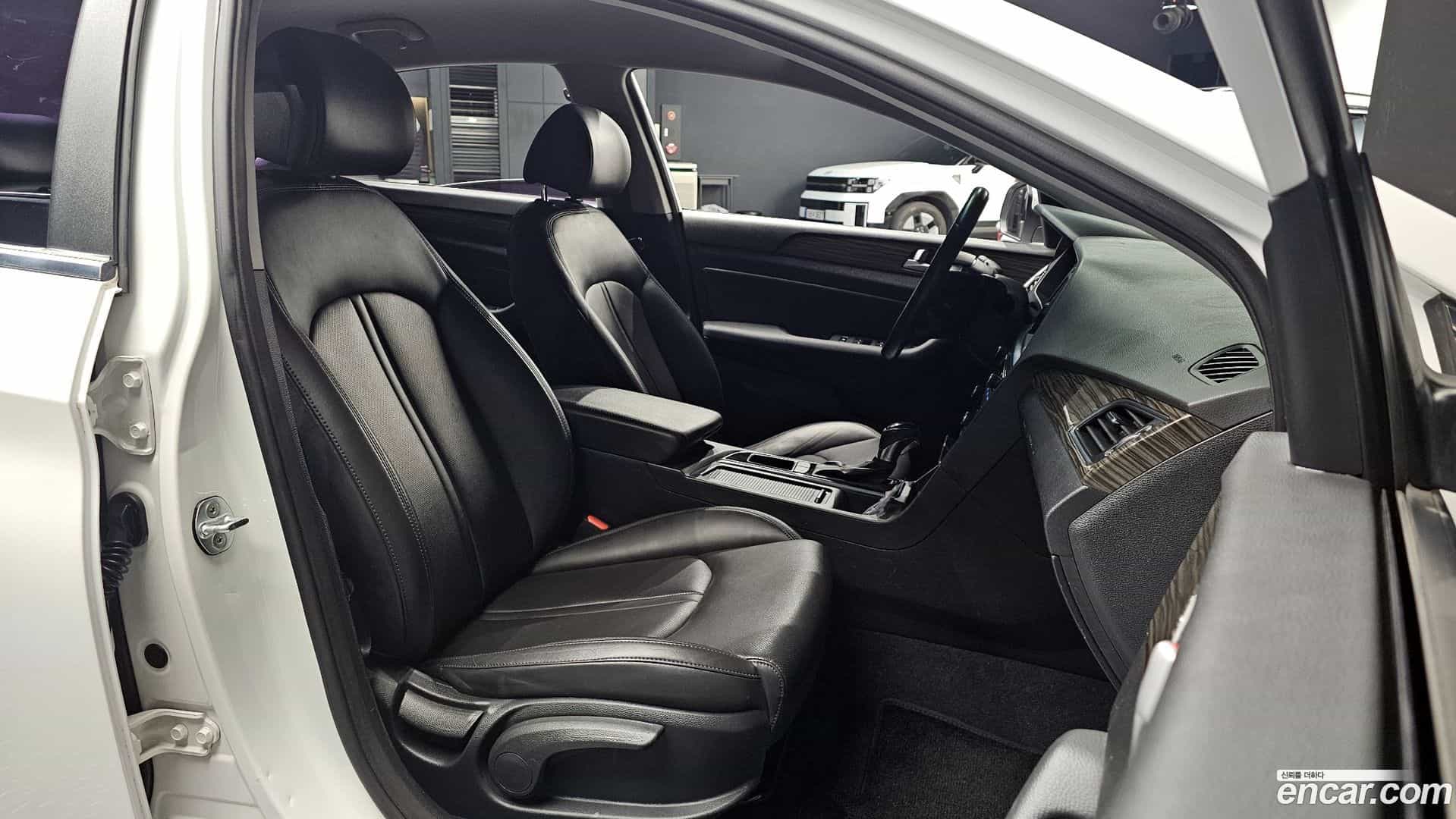 Sonata Hyundai 2015.4-INNER-010