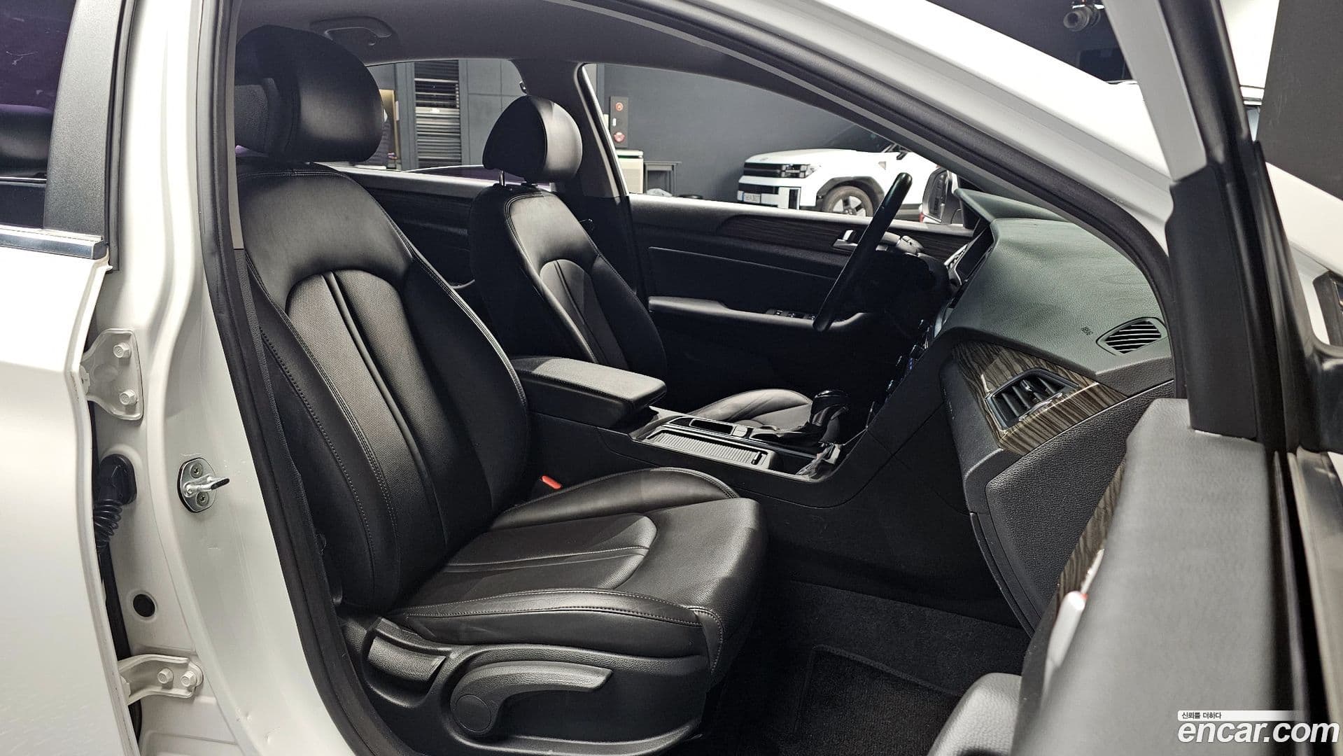 Main__Slider__Photo:Sonata Hyundai 2015.4-9