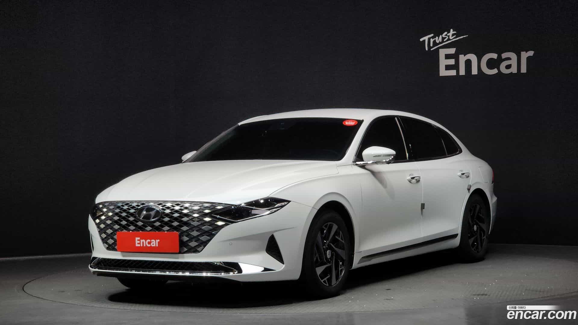 Grandeur Hyundai 2022.3-OUTER-001