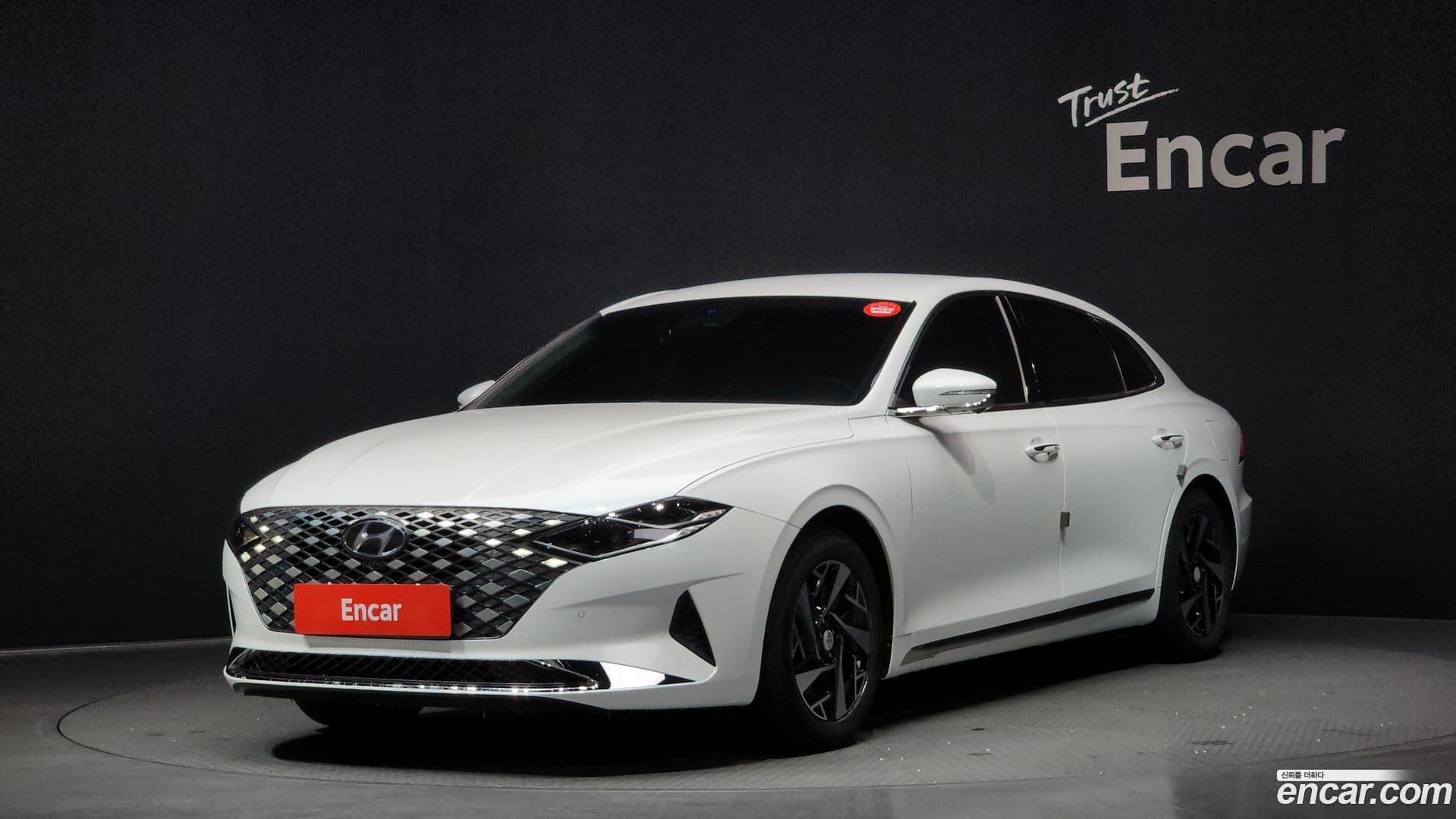 Main__Slider__Photo:Grandeur Hyundai 2022.3-0