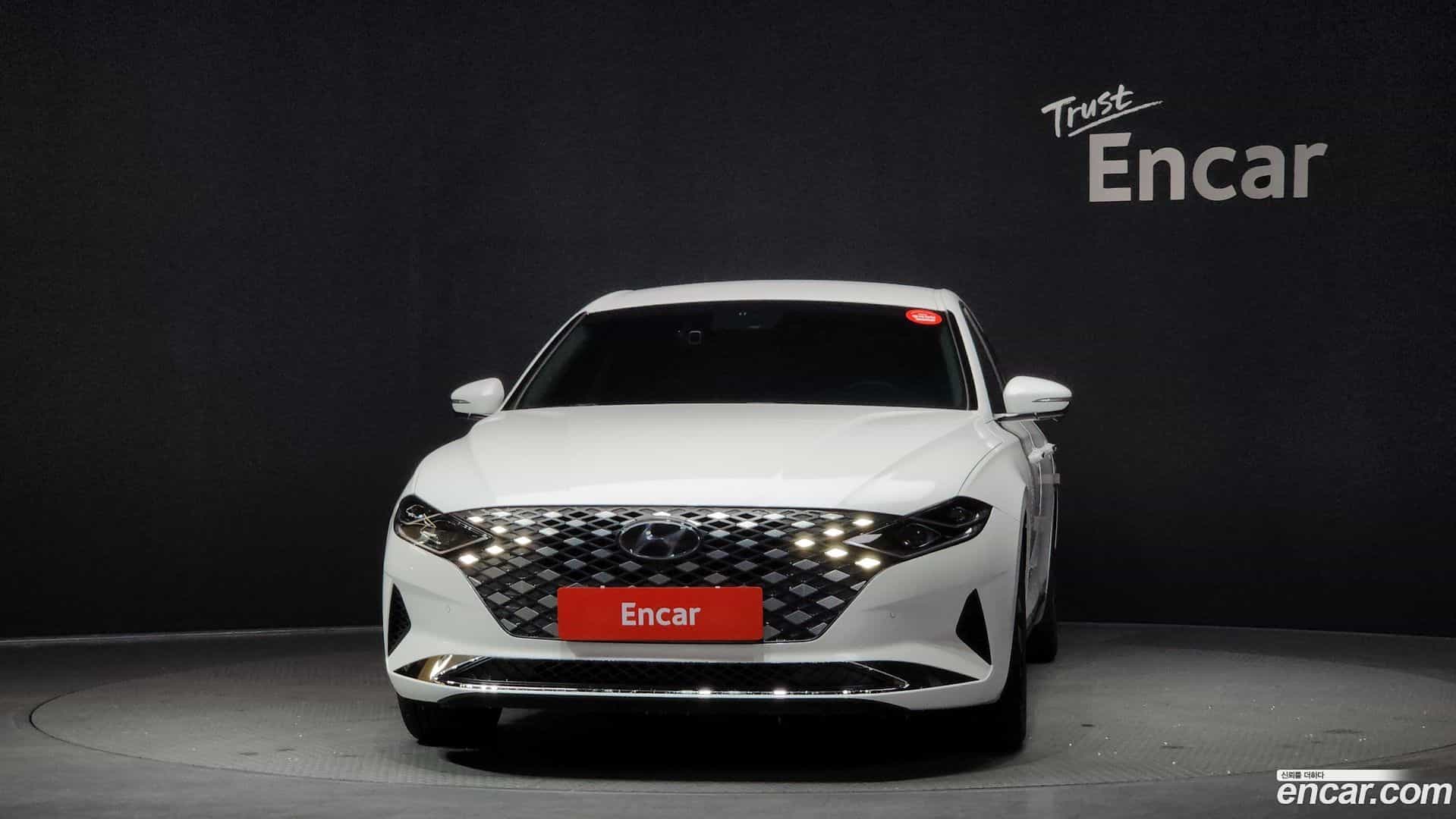 Grandeur Hyundai 2022.3-OUTER-003