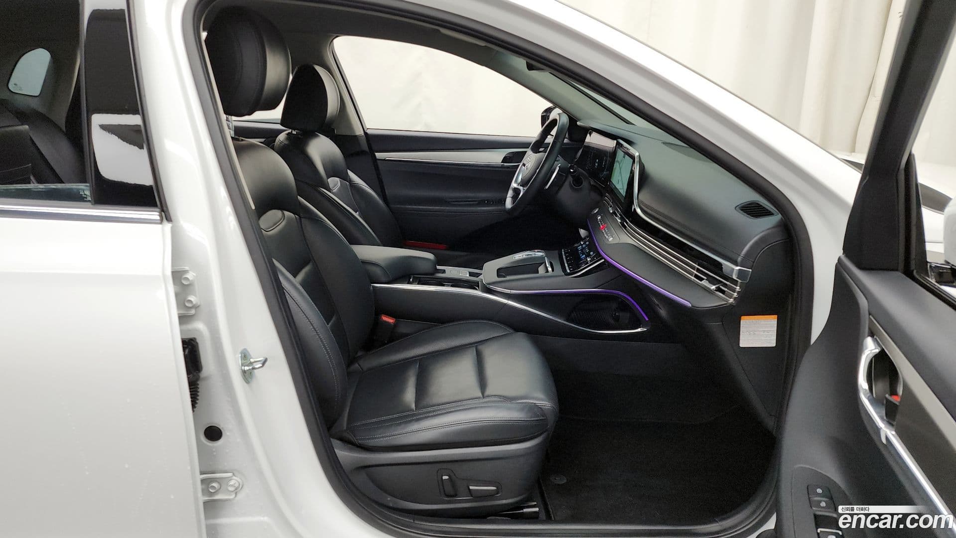 Main__Slider__Photo:Grandeur Hyundai 2022.3-10