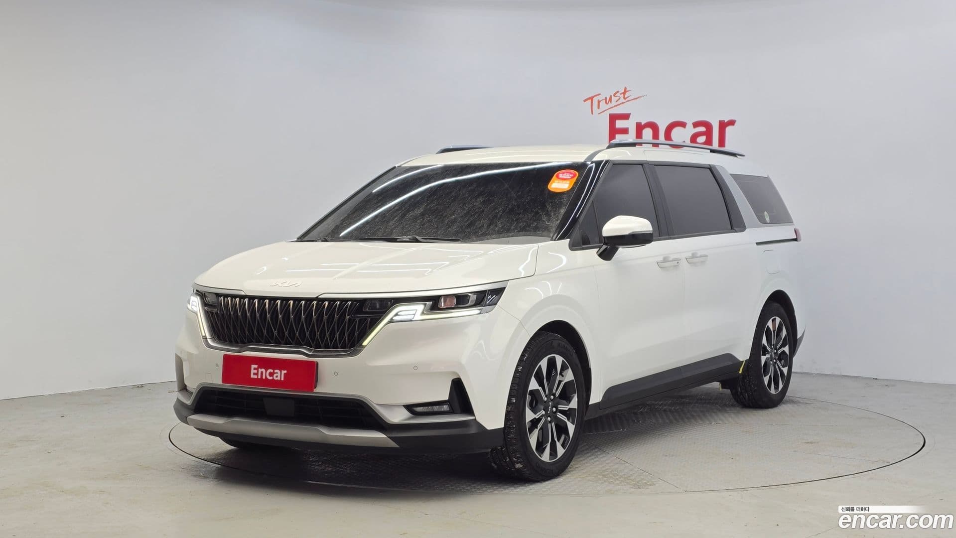Main__Slider__Photo:Canival Kia 2022.11-0