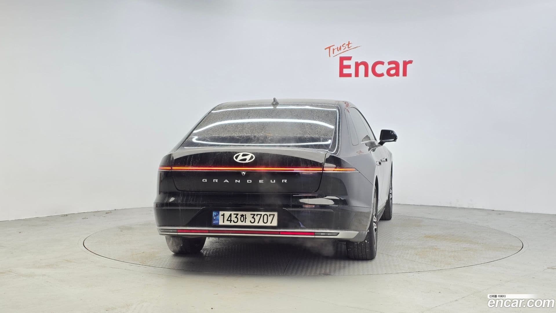 Main__Slider__Photo:Grandeur Hyundai 2022.11-3