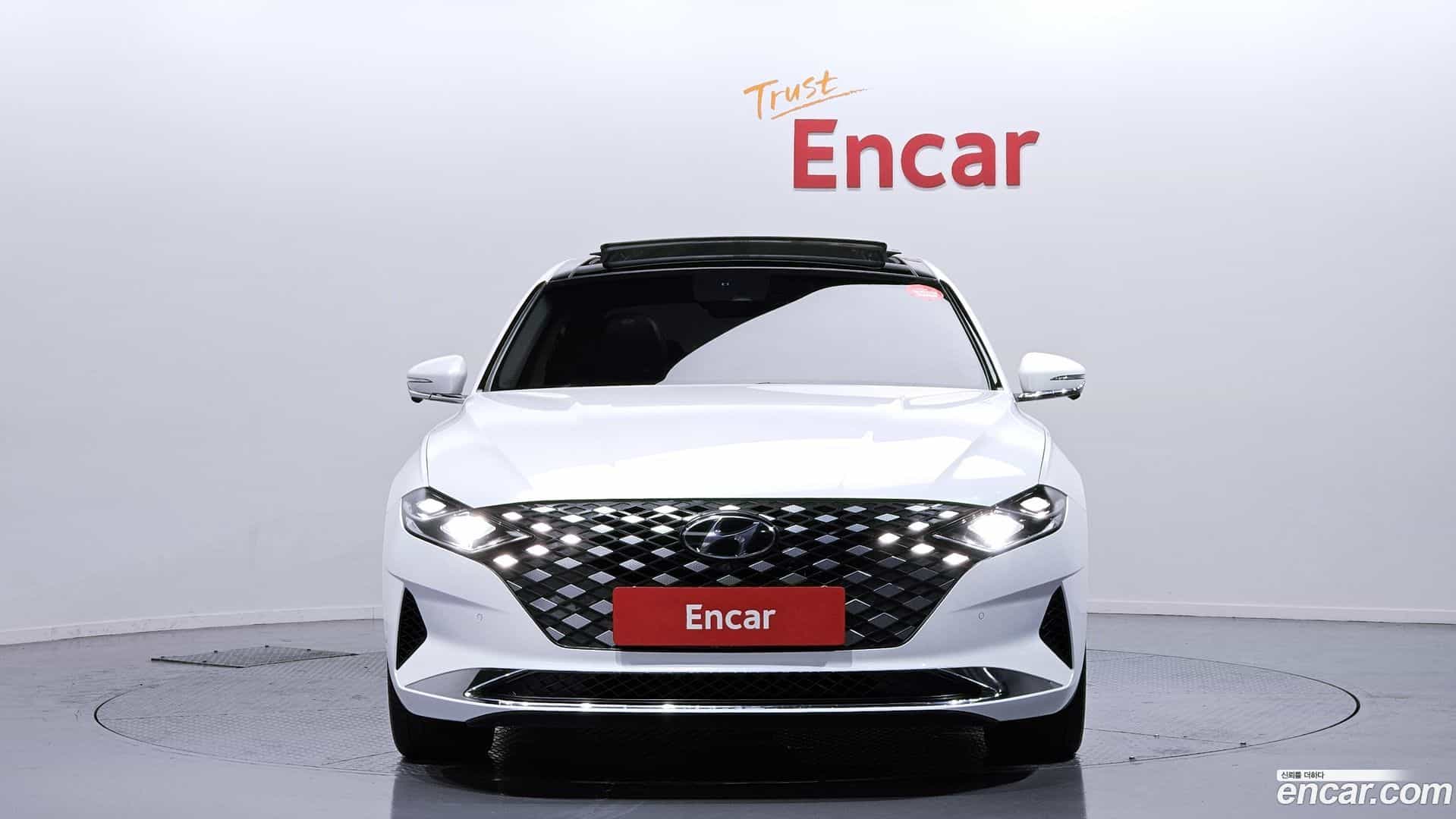 Grandeur Hyundai 2020.10-OUTER-003