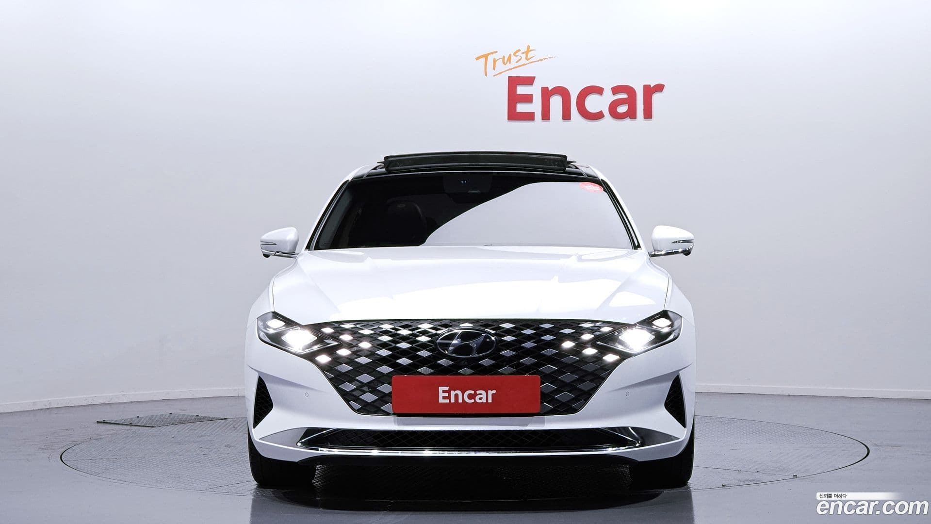 Main__Slider__Photo:Grandeur Hyundai 2020.10-2