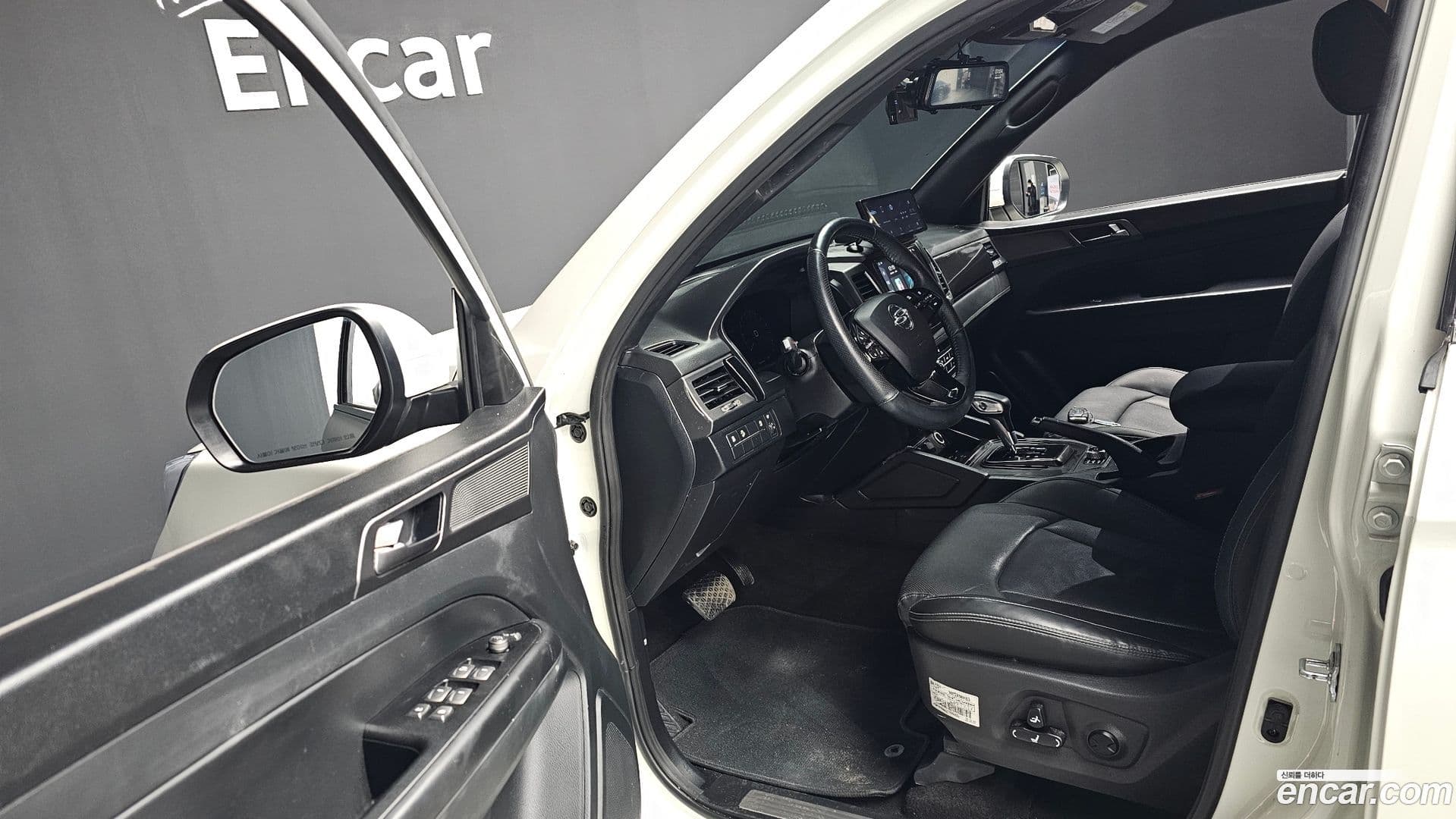 Main__Slider__Photo:Rexton KG_Mobility_Ssangyong 2023.2-9