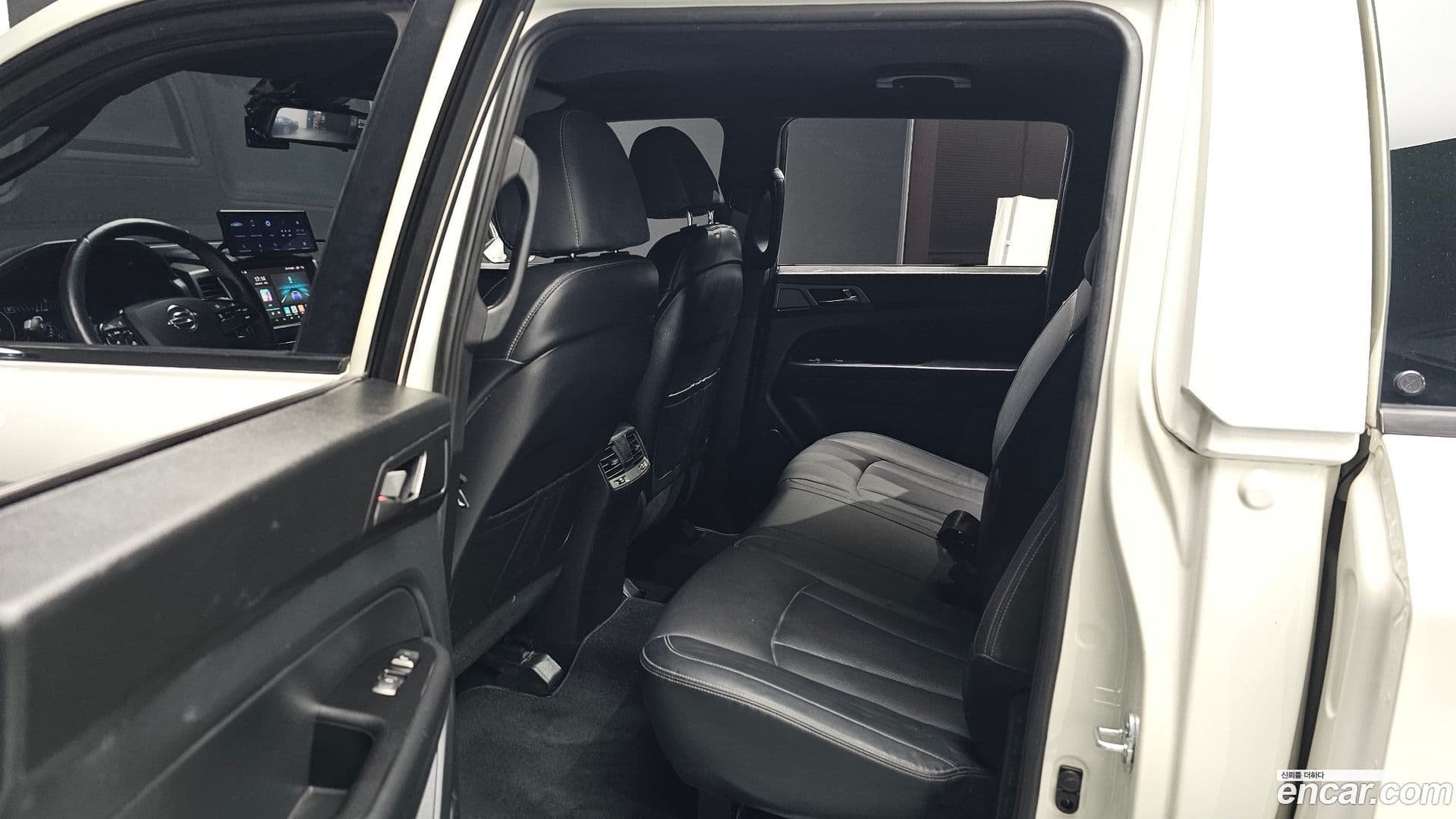 Main__Slider__Photo:Rexton KG_Mobility_Ssangyong 2023.2-10