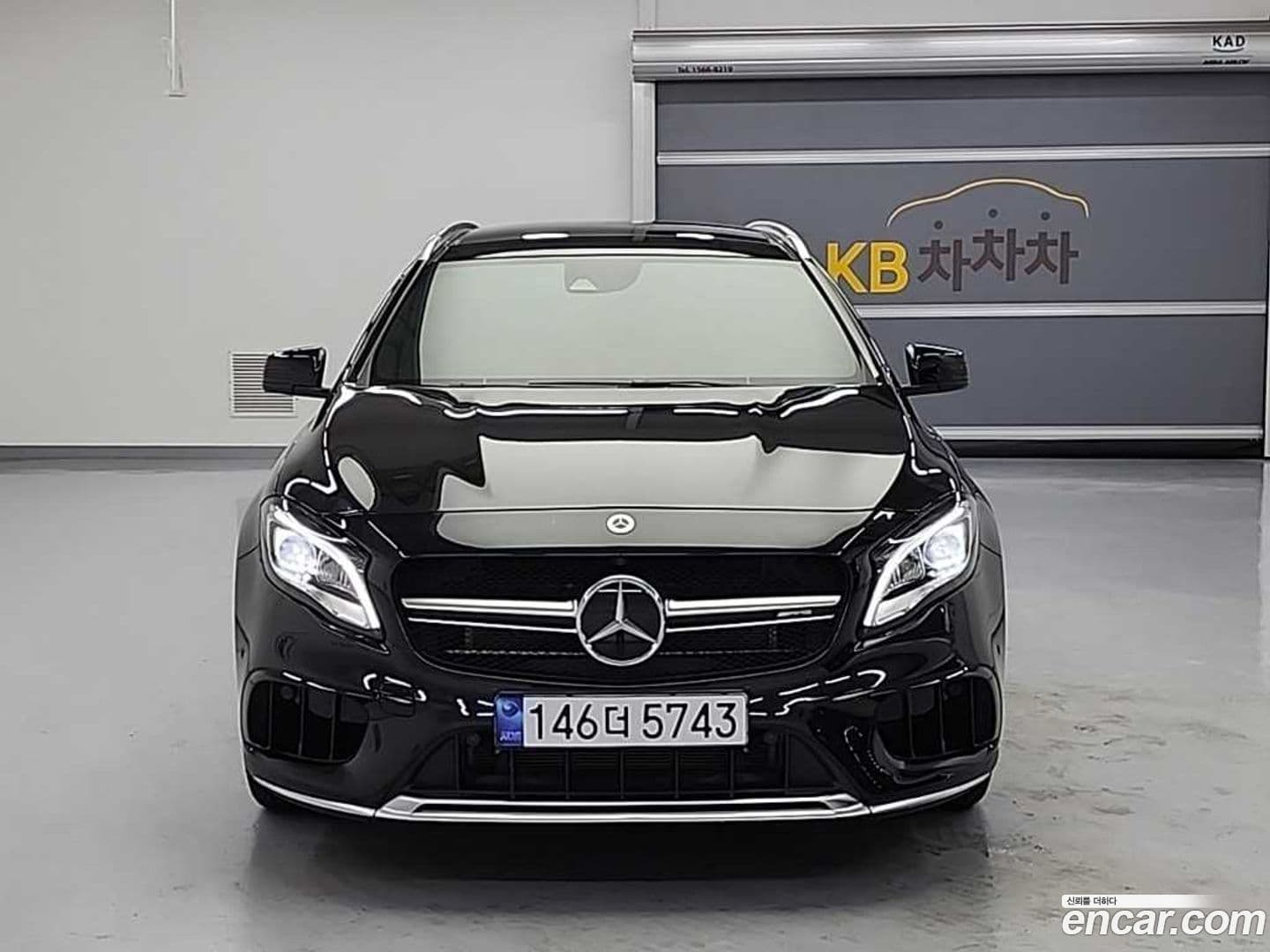 Main__Slider__Photo:GLA-Class Mercedes-Benz 2018.2-2