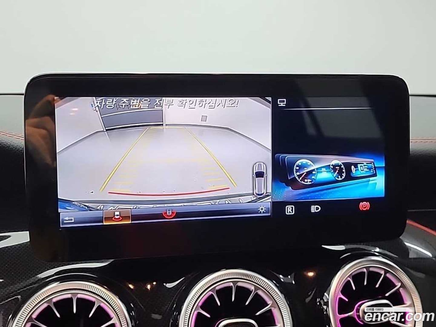 Main__Slider__Photo:GLA-Class Mercedes-Benz 2018.2-14