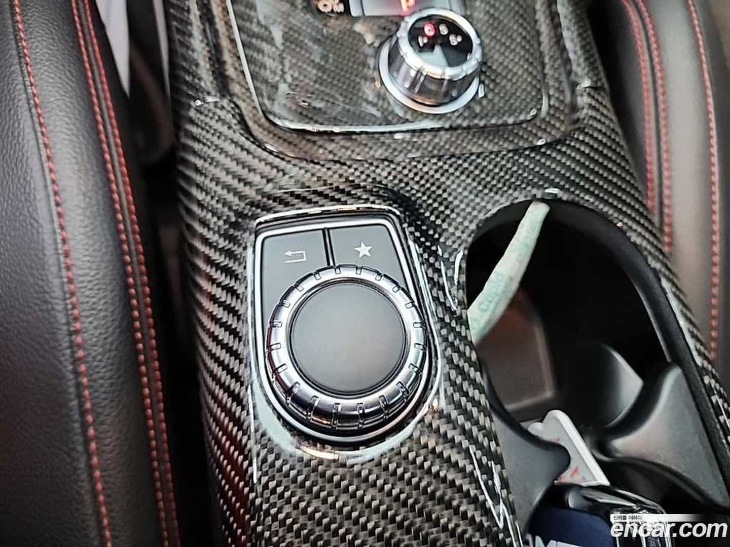 GLA-Class Mercedes-Benz 2018.2-OPTION-020