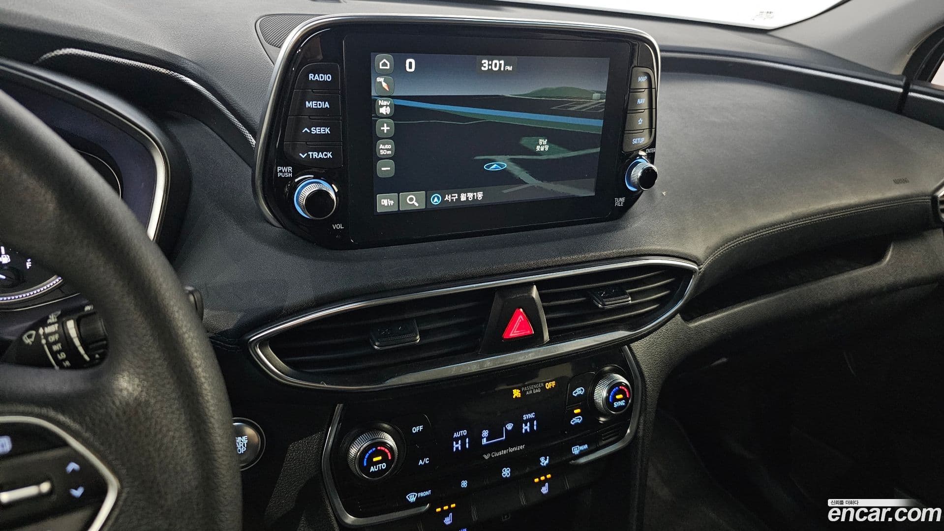 Main__Slider__Photo:Santafe Hyundai 2019.0-17