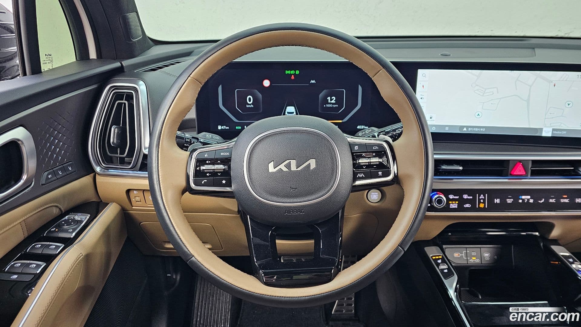 Main__Slider__Photo:Sorento Kia 2024.10-11