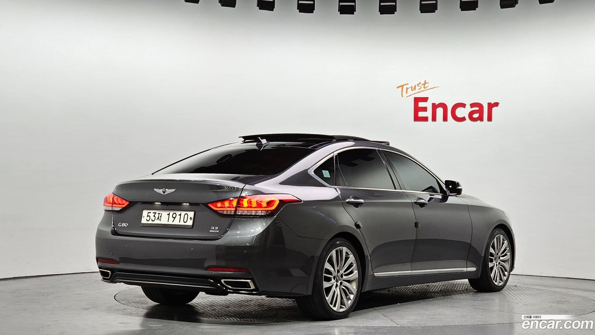 Main__Slider__Photo:G80 Genesis 2018.9-1