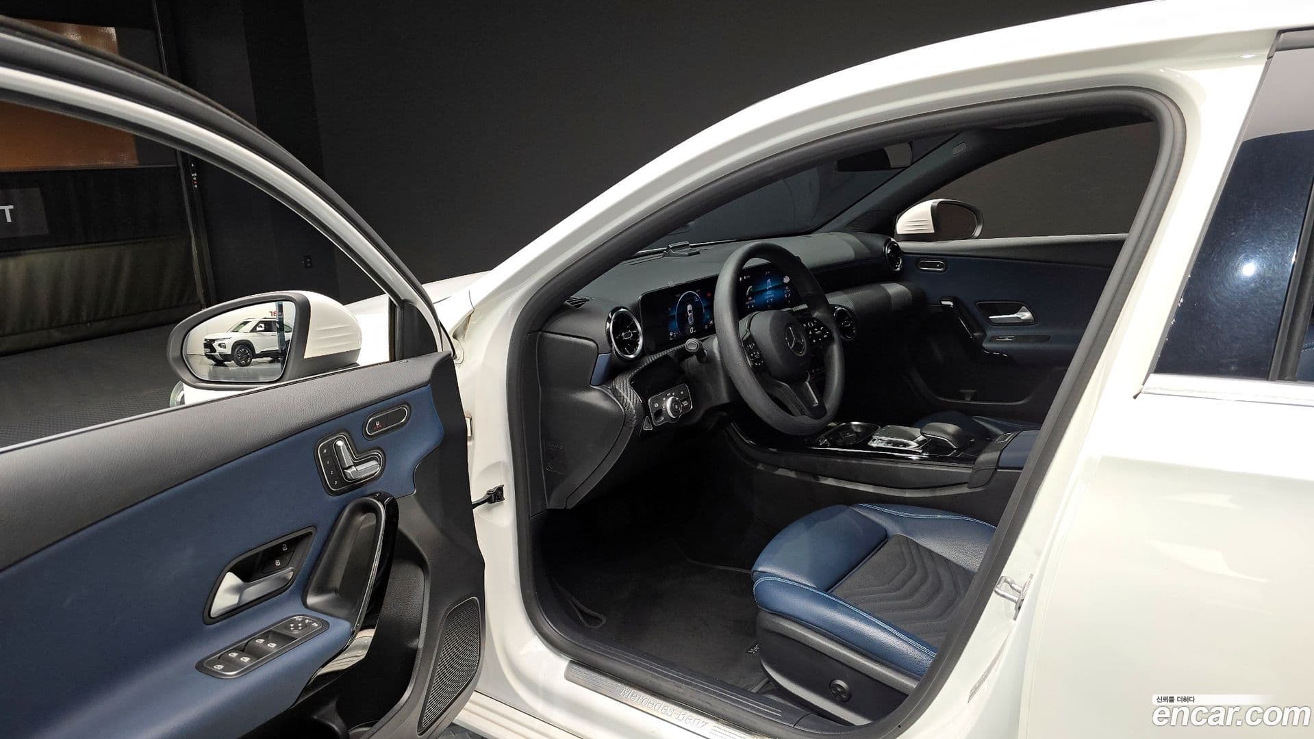 Main__Slider__Photo:A-Class Mercedes-Benz 2019.8-9